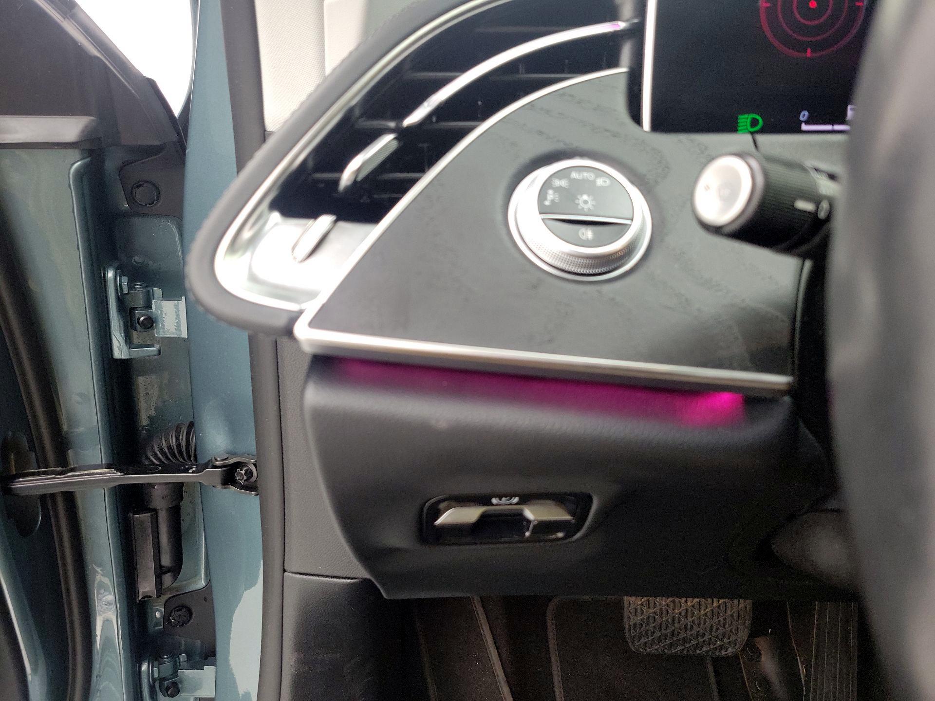 Thumbnail: 2024 Mercedes-Benz E-Class - 13