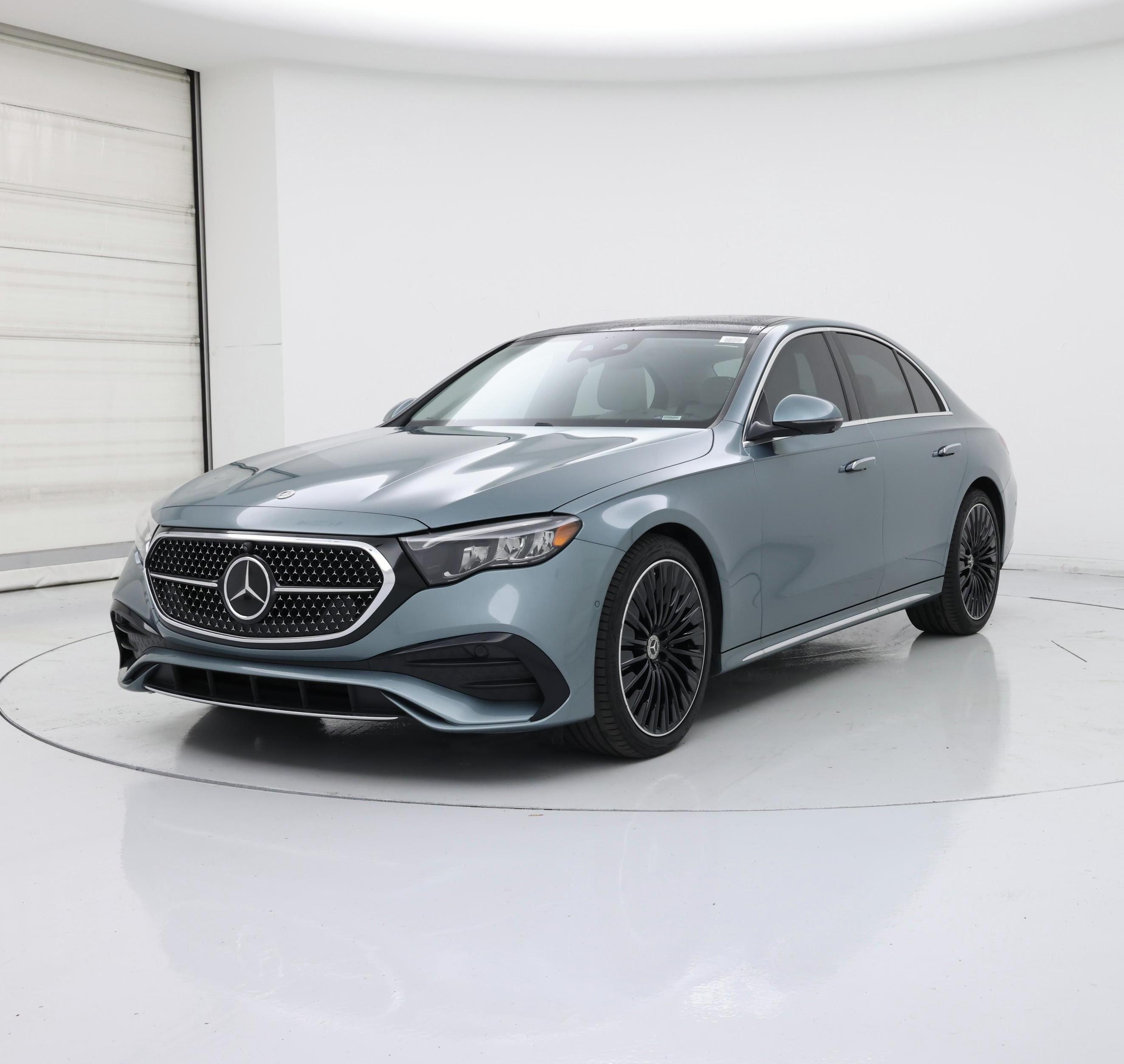 Thumbnail: 2024 Mercedes-Benz E-Class - 4