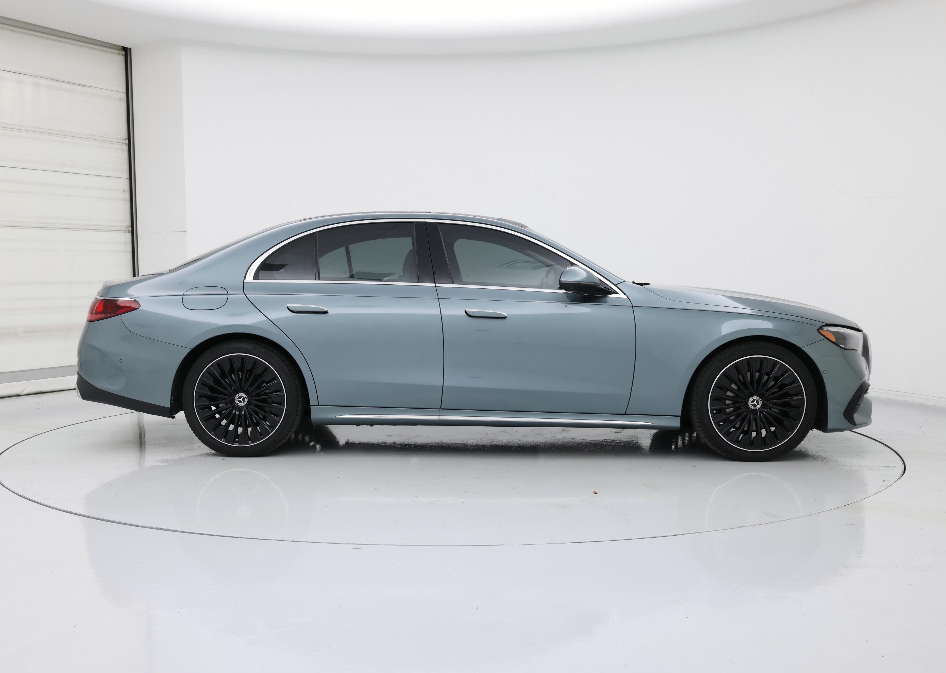 Thumbnail: 2024 Mercedes-Benz E-Class - 7