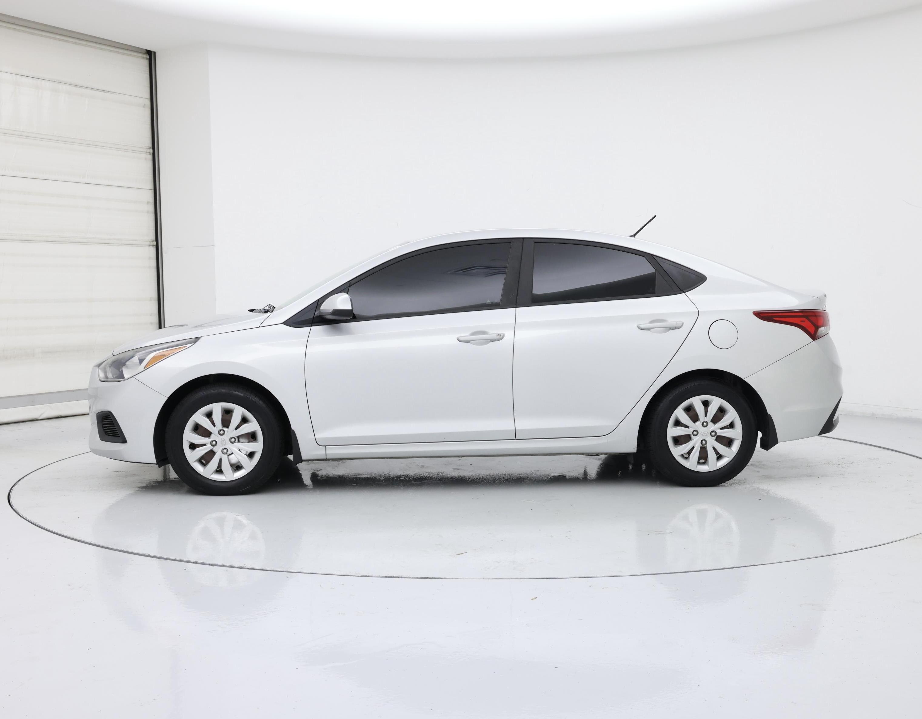 Thumbnail: 2020 Hyundai Accent - 3