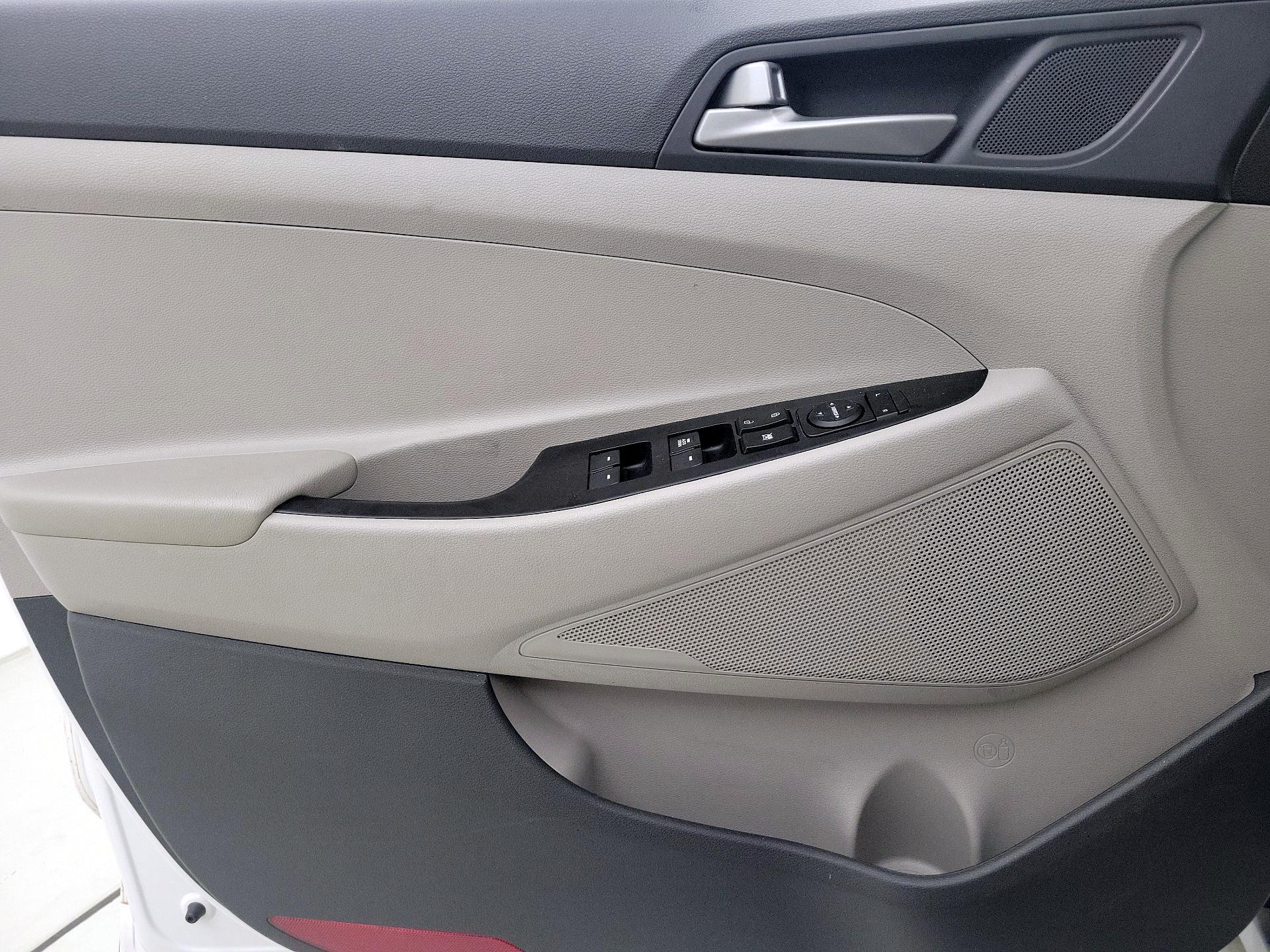 Thumbnail: 2018 Hyundai Tucson - 12