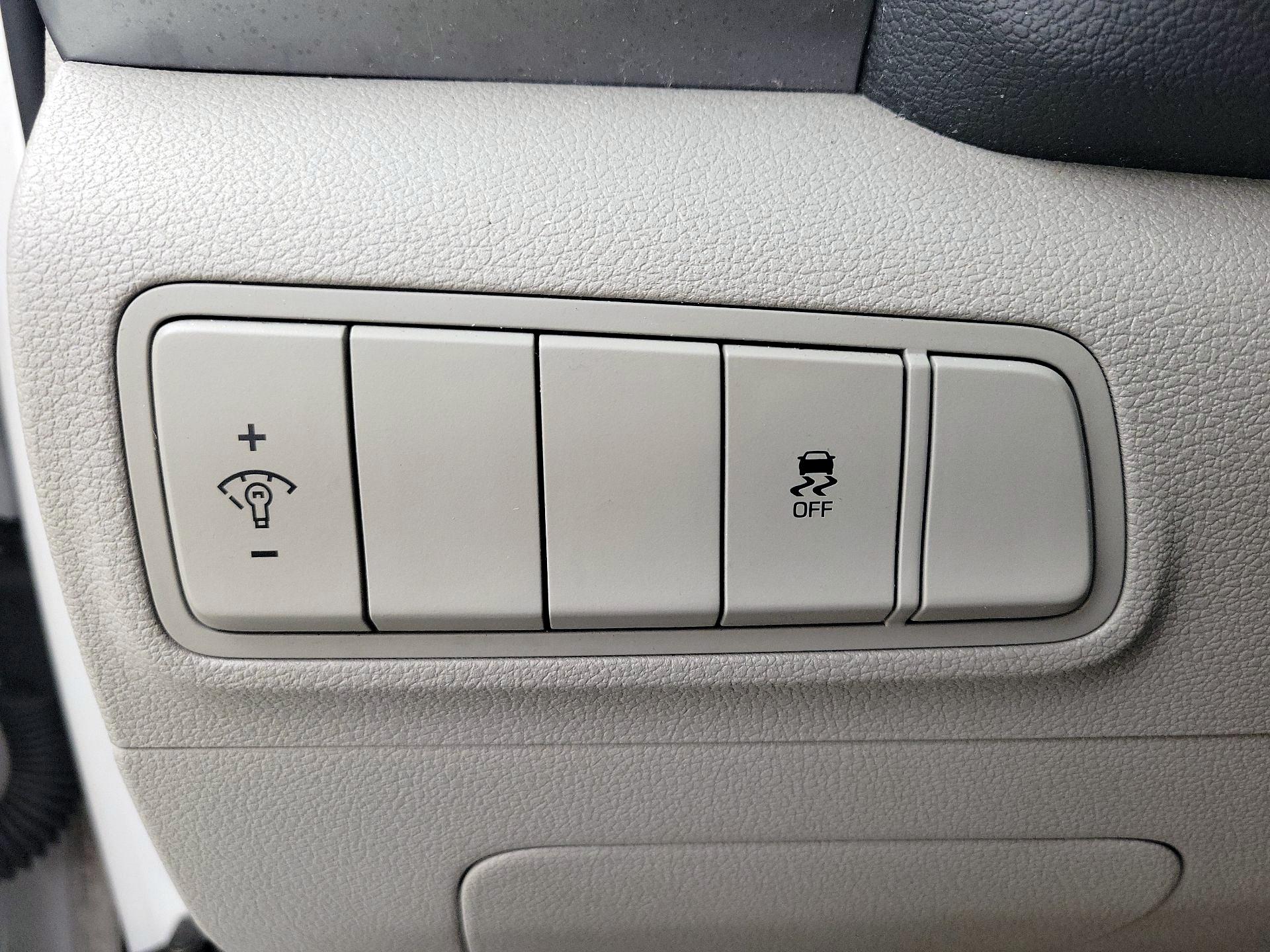 Thumbnail: 2018 Hyundai Tucson - 13