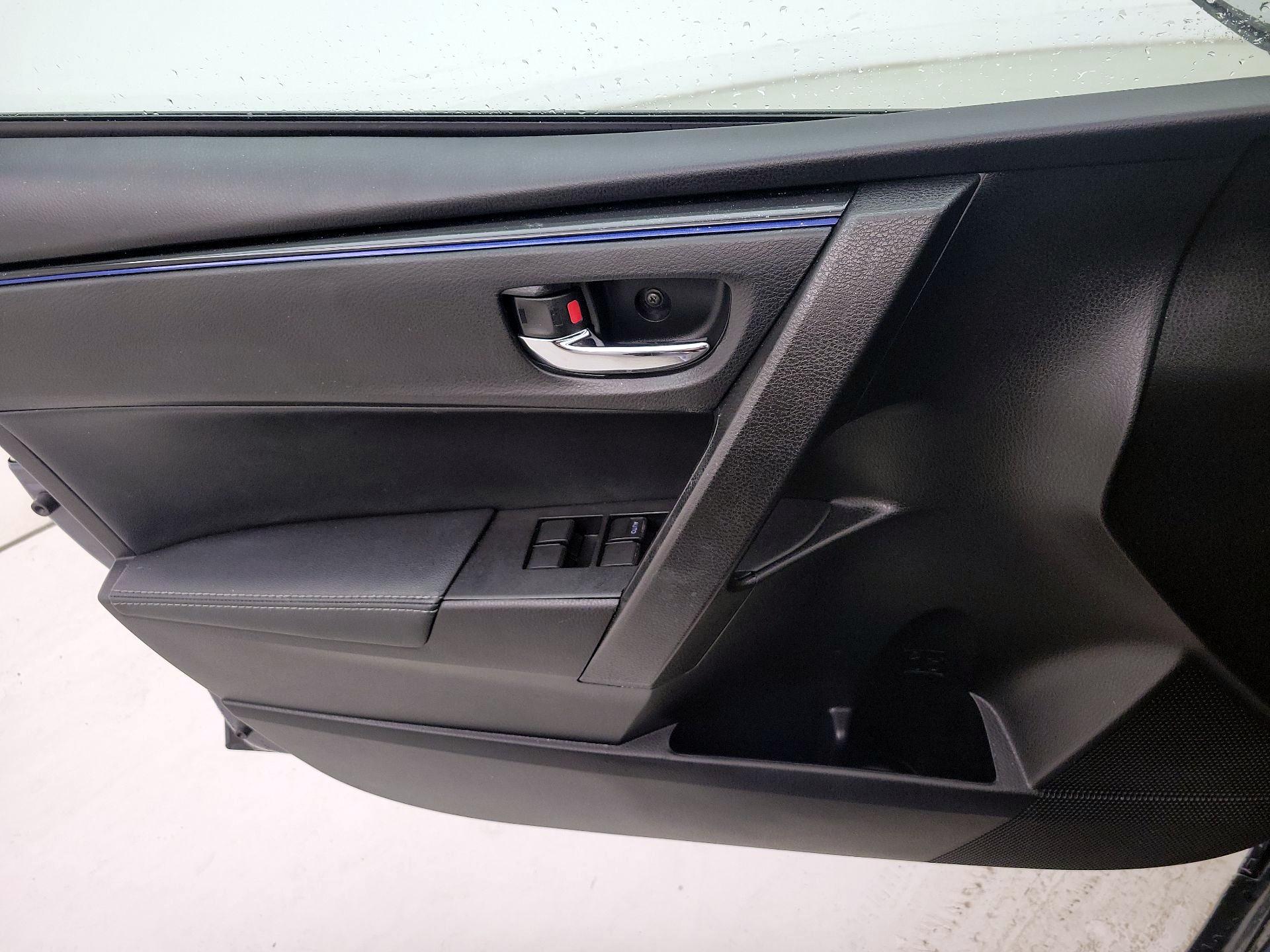 Thumbnail: 2019 Toyota Corolla - 12