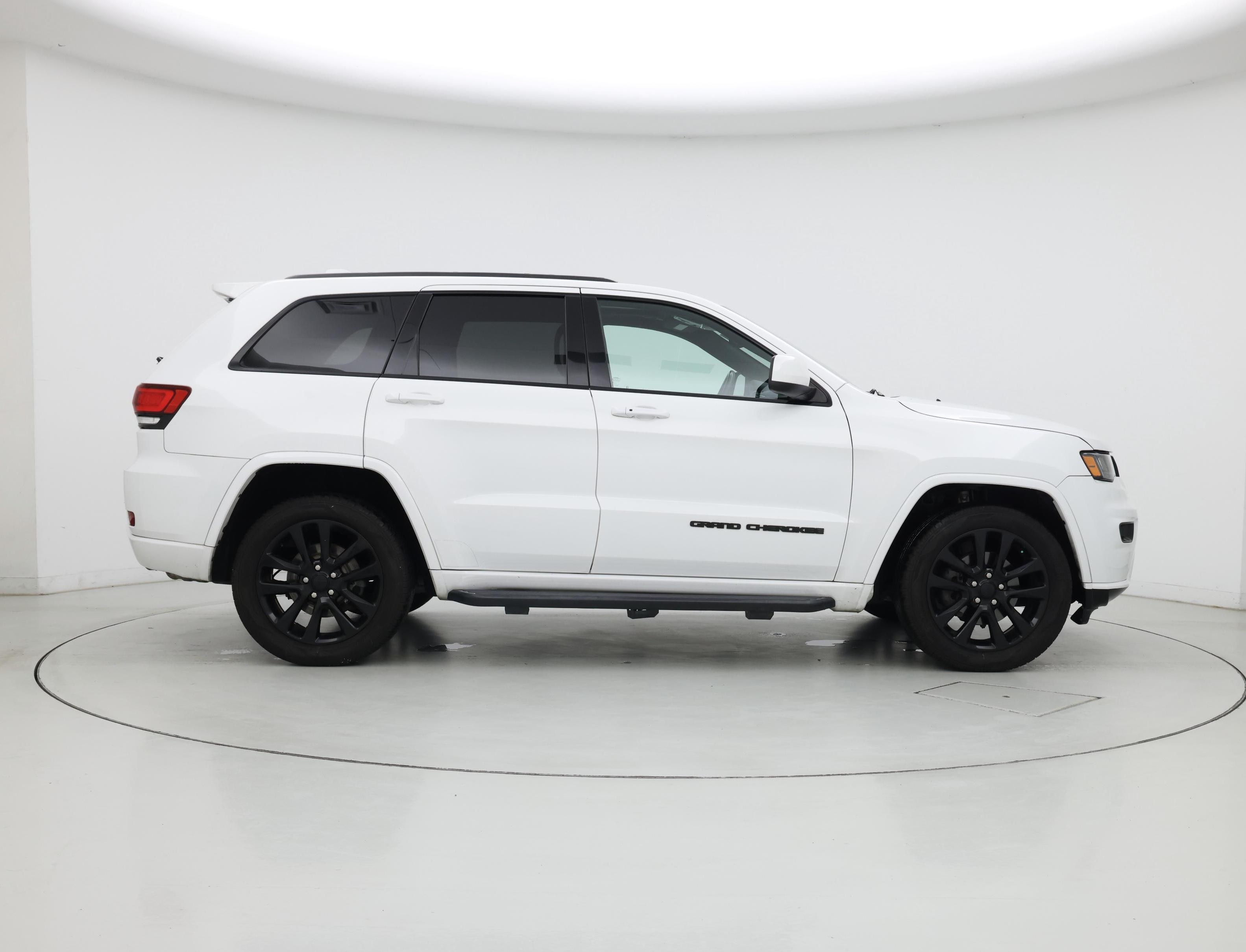 Thumbnail: 2019 Jeep Grand Cherokee - 7