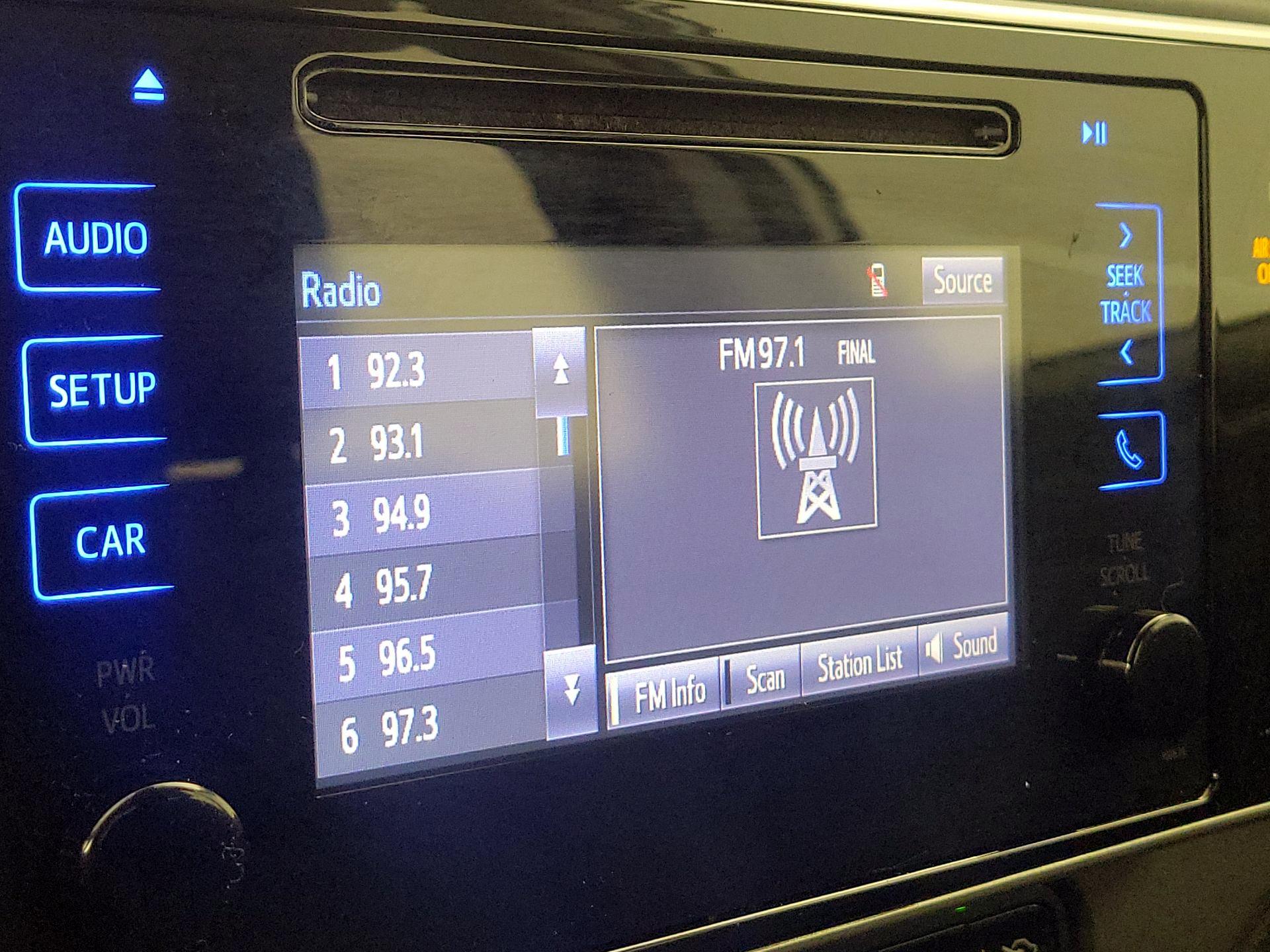 Thumbnail: 2017 Toyota Corolla - 15