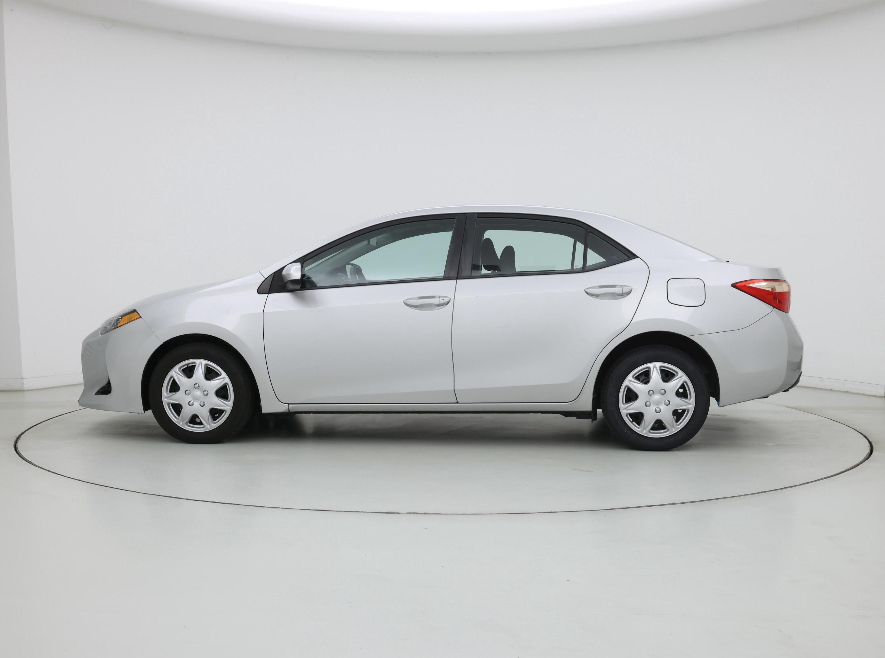 Thumbnail: 2017 Toyota Corolla - 3