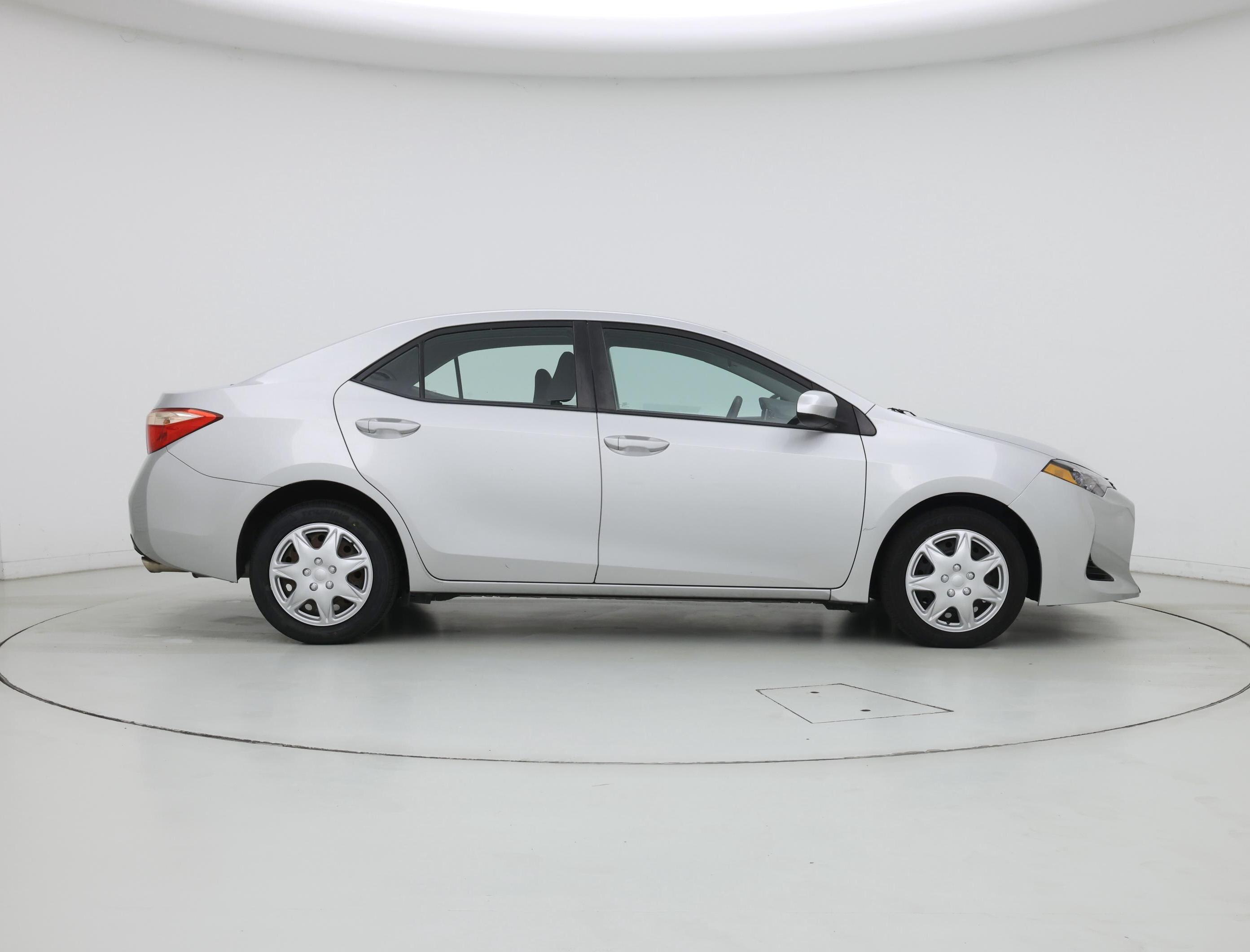 Thumbnail: 2017 Toyota Corolla - 7