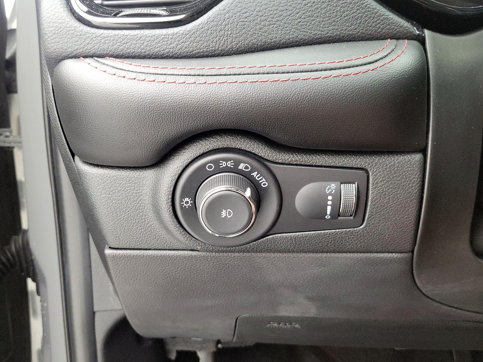 Thumbnail: 2021 Dodge Durango - 13