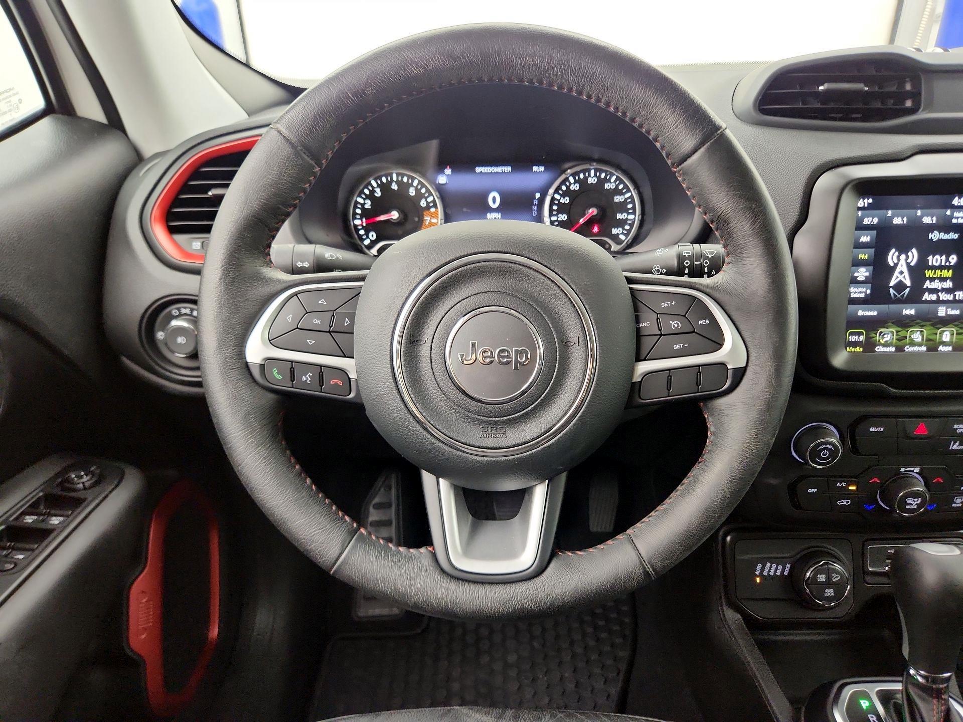 Thumbnail: 2023 Jeep Renegade - 10