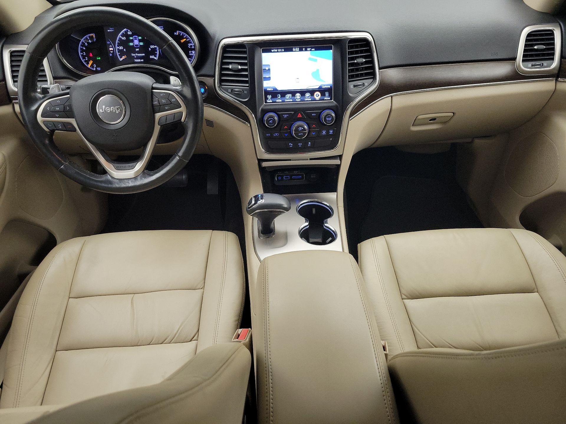 Thumbnail: 2015 Jeep Grand Cherokee - 9