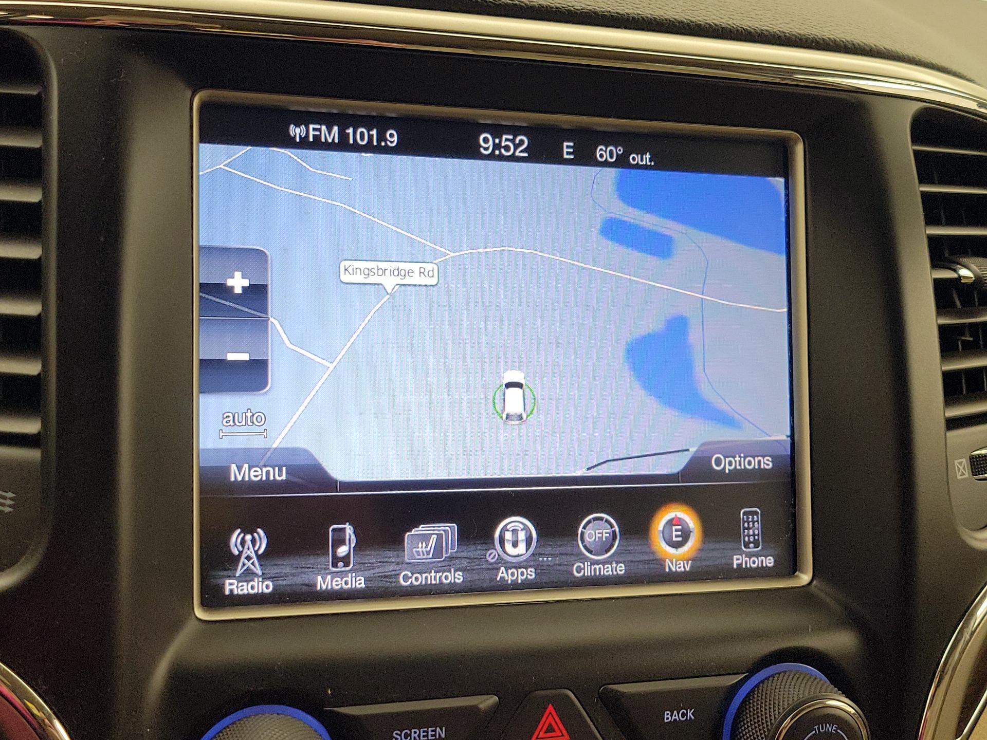 Thumbnail: 2015 Jeep Grand Cherokee - 14