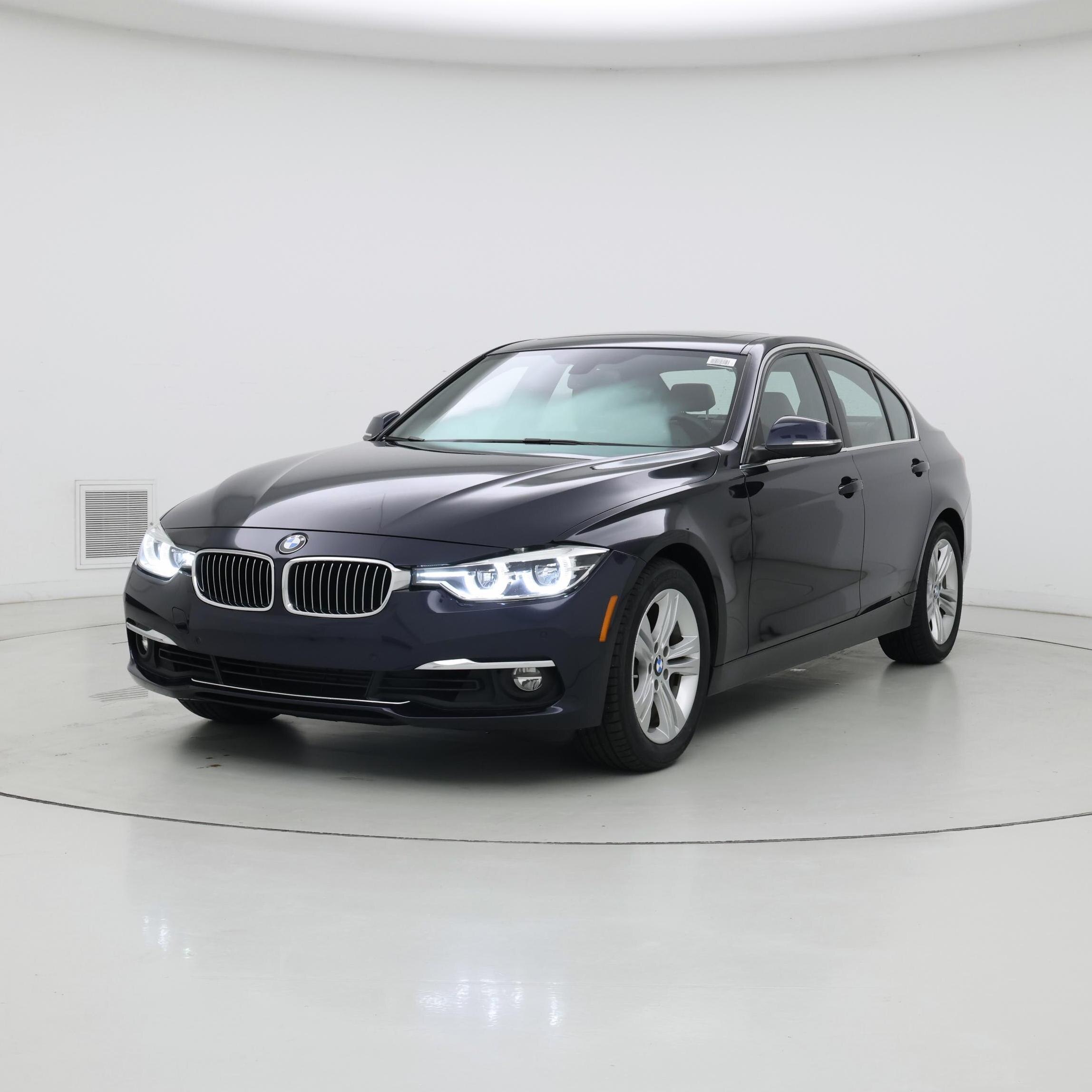 Thumbnail: 2016 BMW 3 Series - 4
