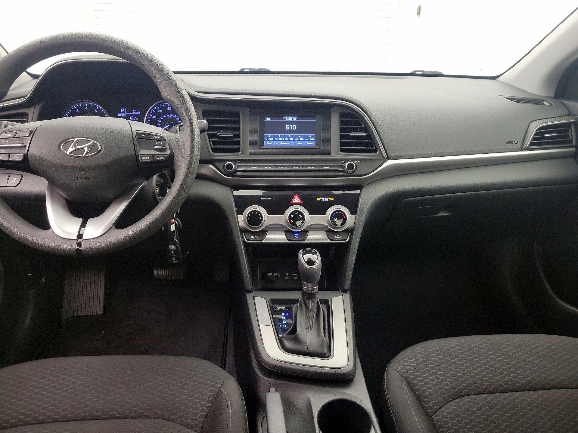 Thumbnail: 2019 Hyundai Elantra - 9