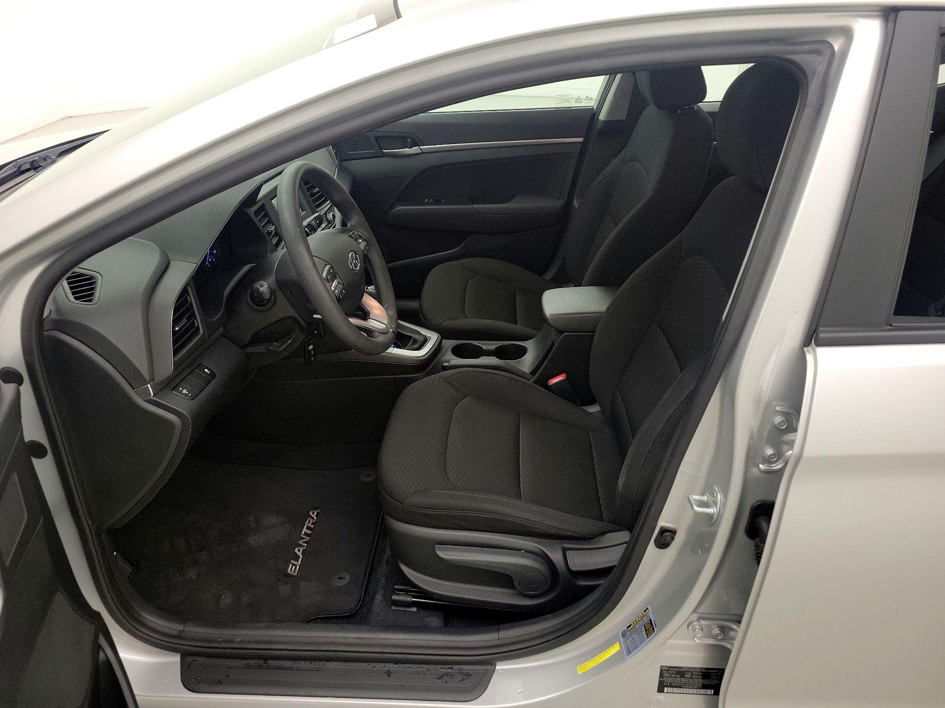 Thumbnail: 2019 Hyundai Elantra - 11