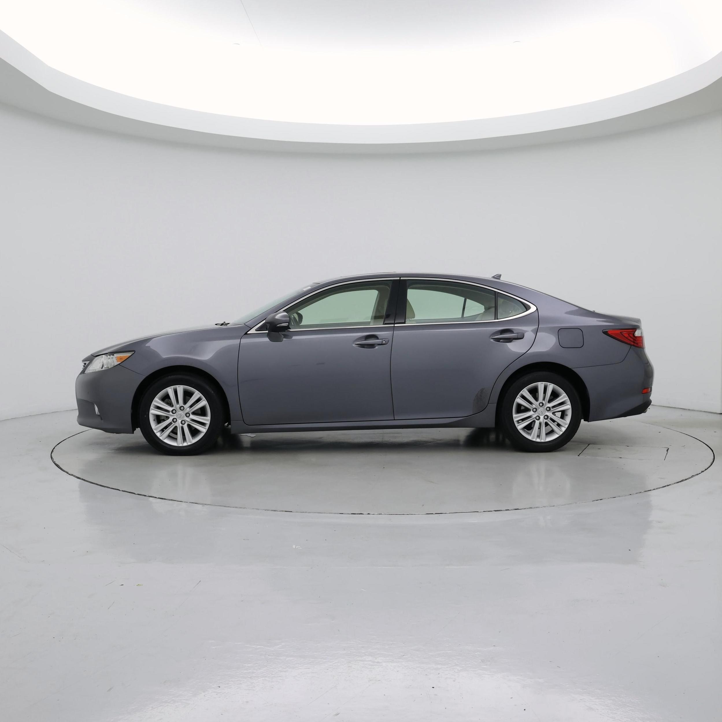 Thumbnail: 2014 Lexus ES - 3