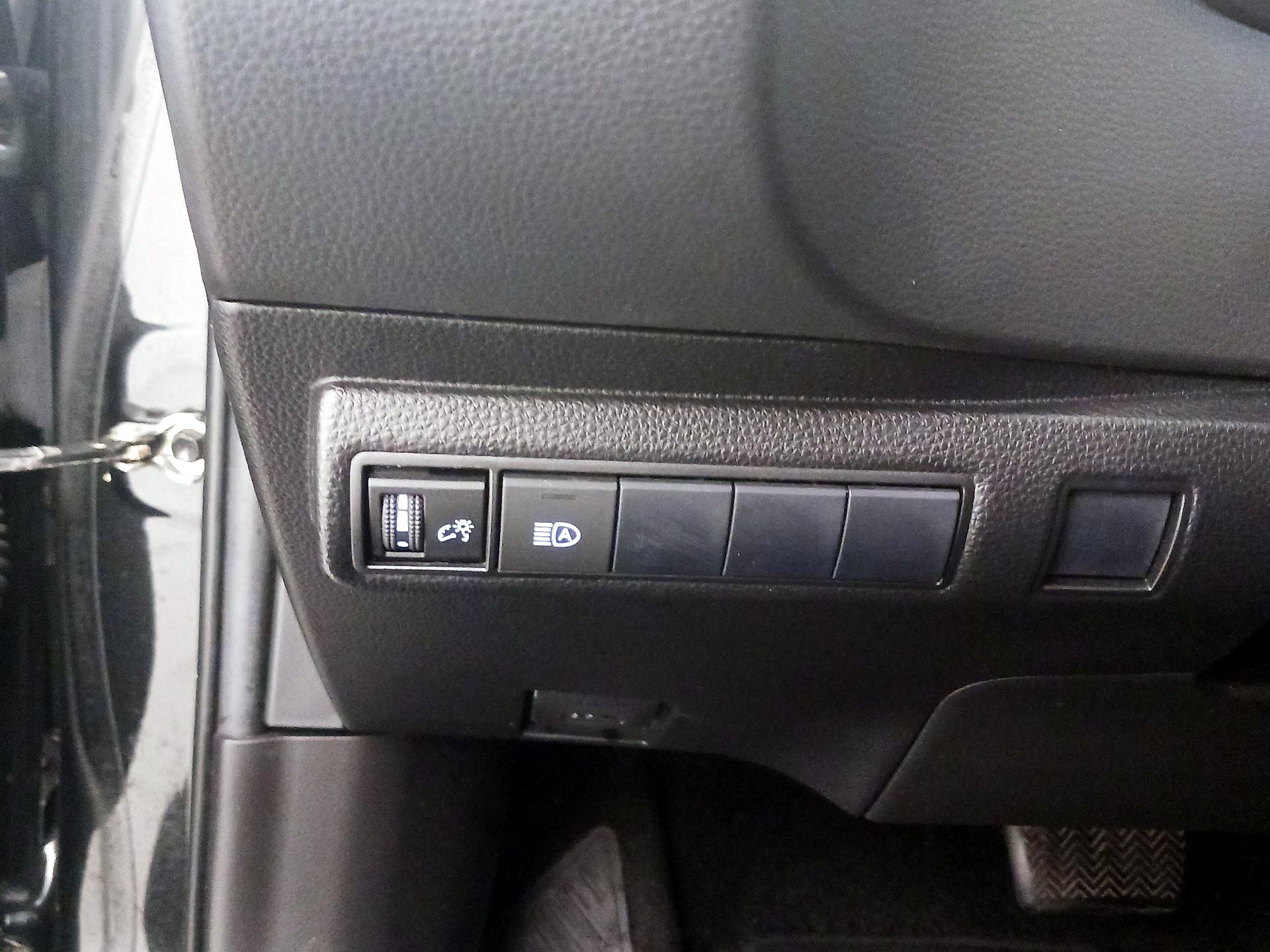 Thumbnail: 2021 Toyota Corolla - 13