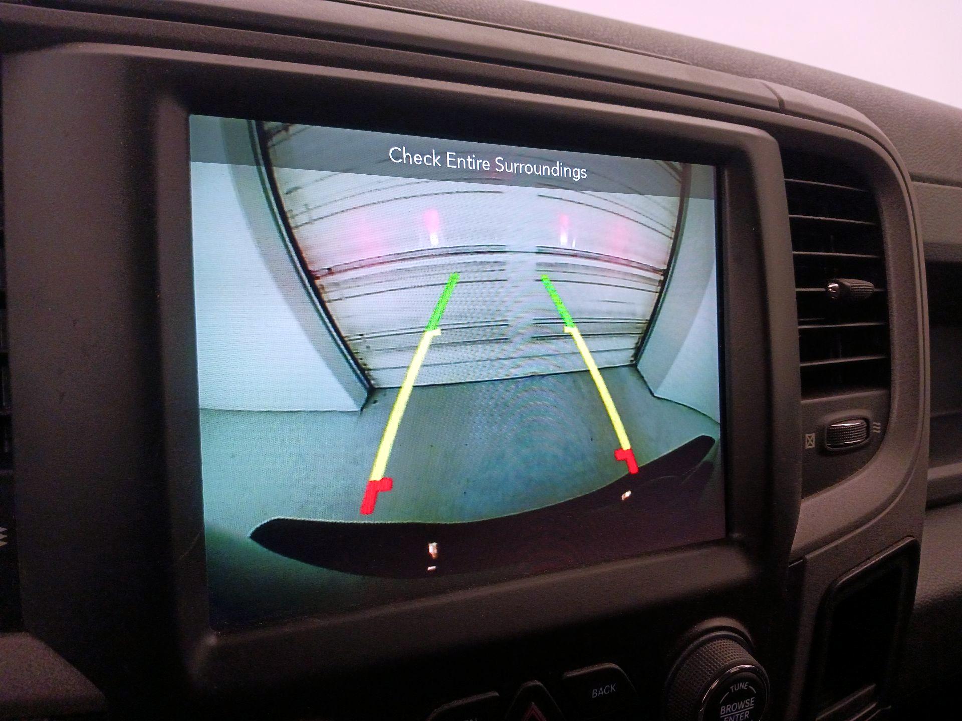 Thumbnail: 2019 RAM 1500 Classic - 14