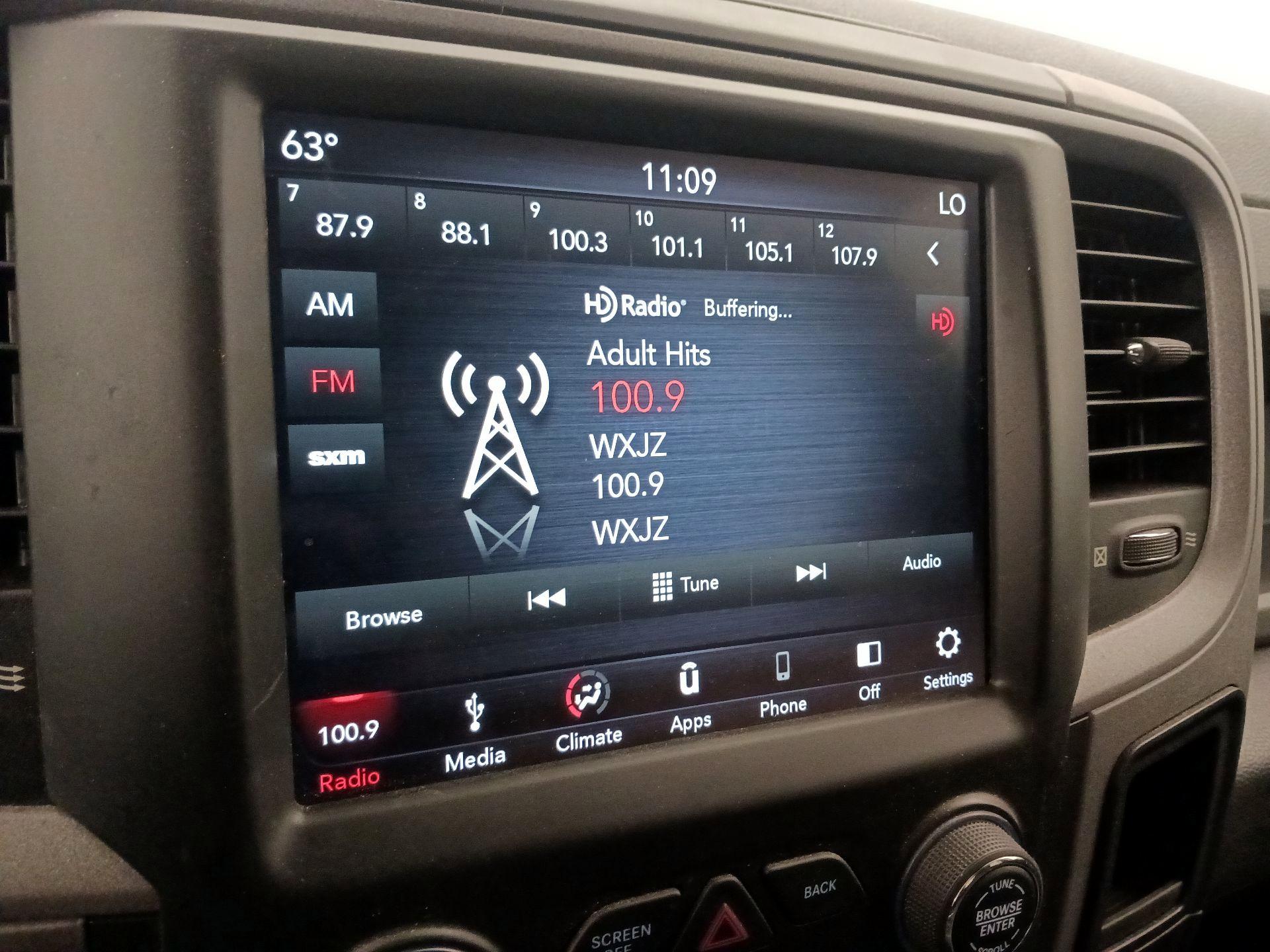 Thumbnail: 2019 RAM 1500 Classic - 15