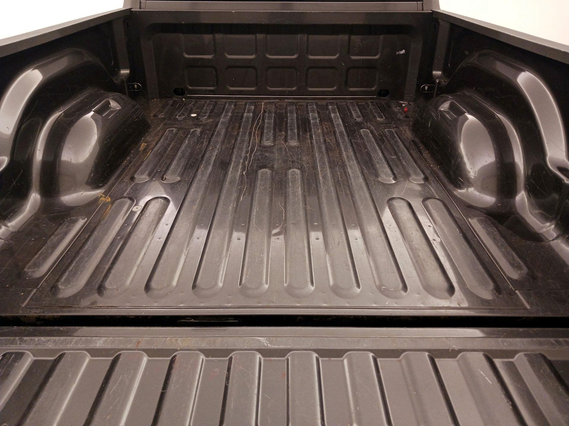 Thumbnail: 2019 RAM 1500 Classic - 20