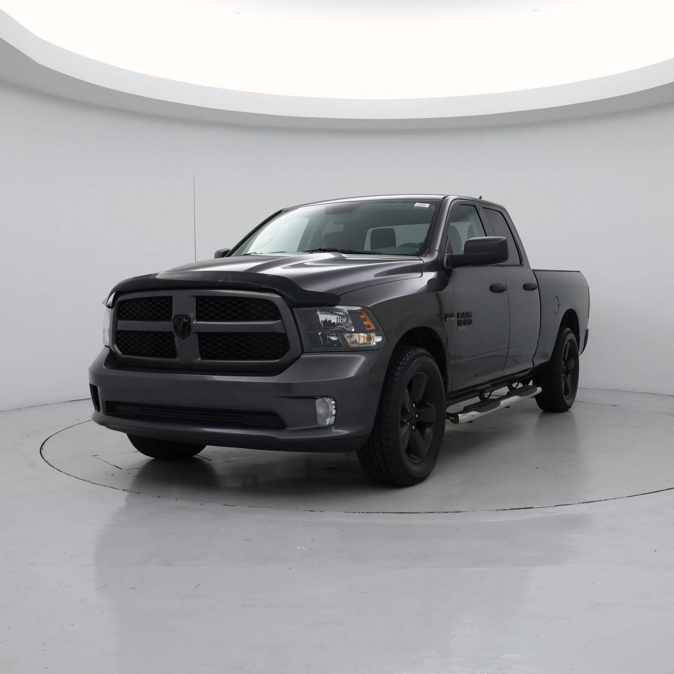 Thumbnail: 2019 RAM 1500 Classic - 4