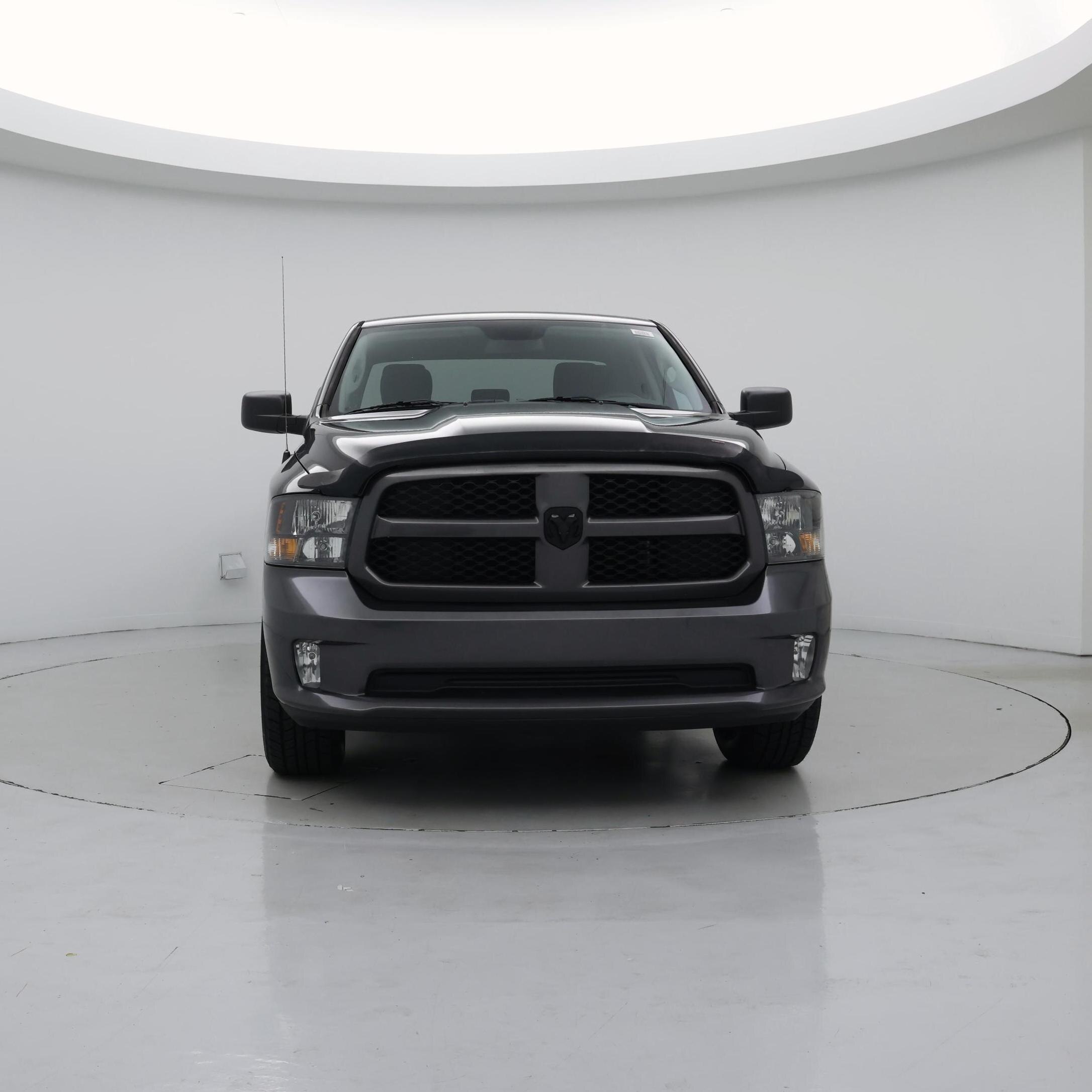 Thumbnail: 2019 RAM 1500 Classic - 5