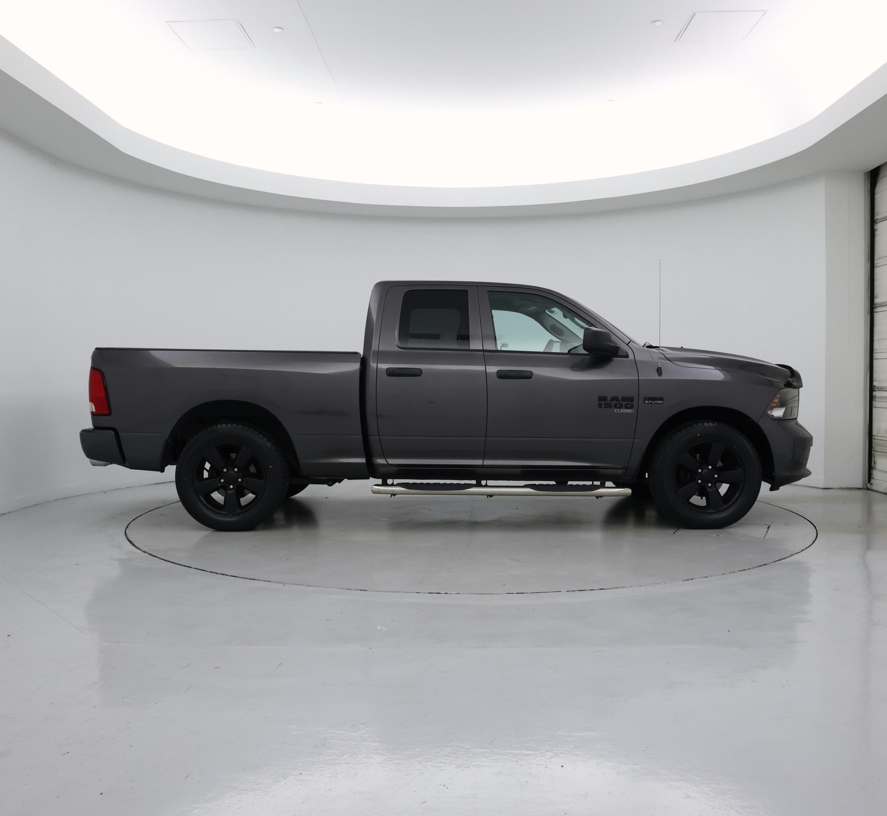 Thumbnail: 2019 RAM 1500 Classic - 7