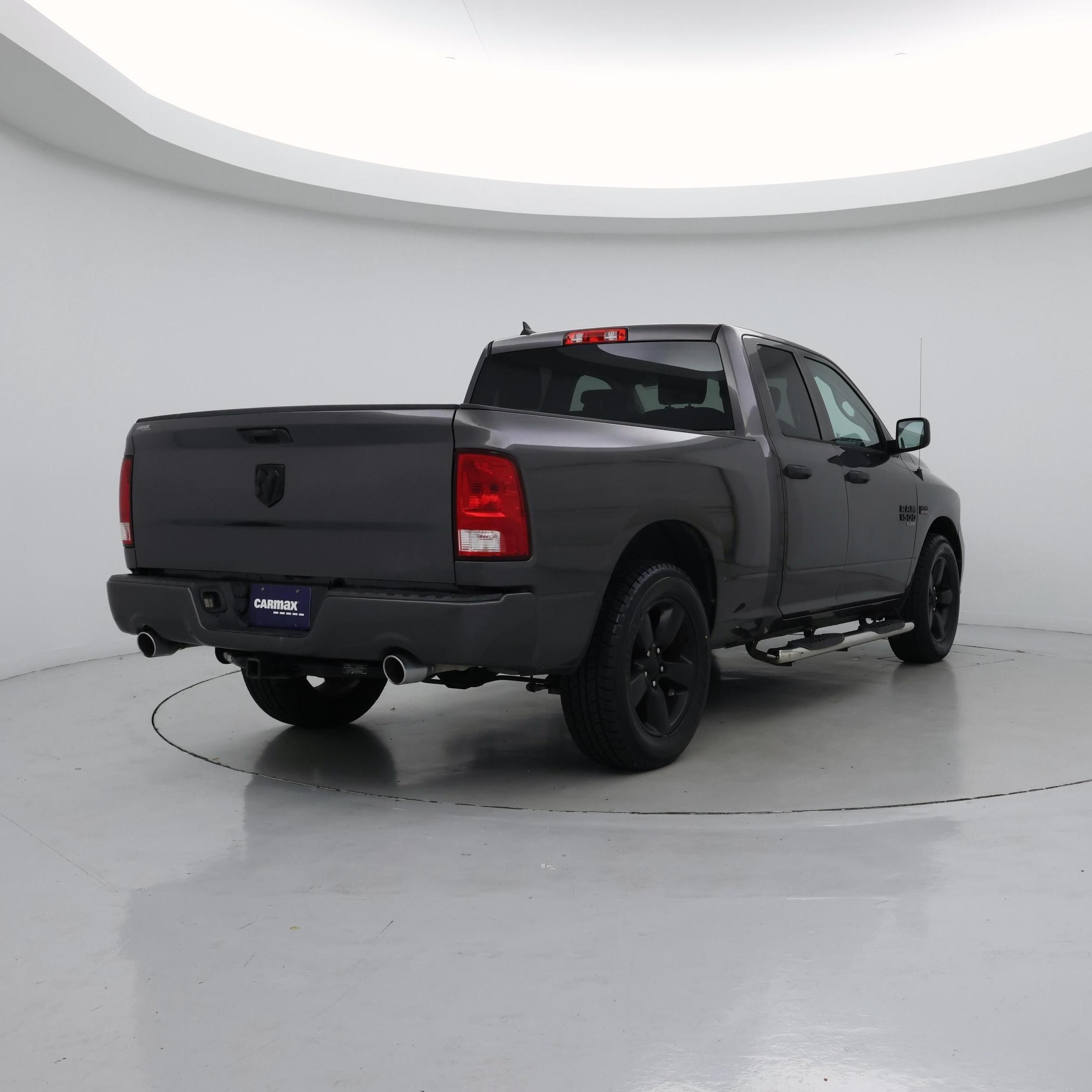 Thumbnail: 2019 RAM 1500 Classic - 8