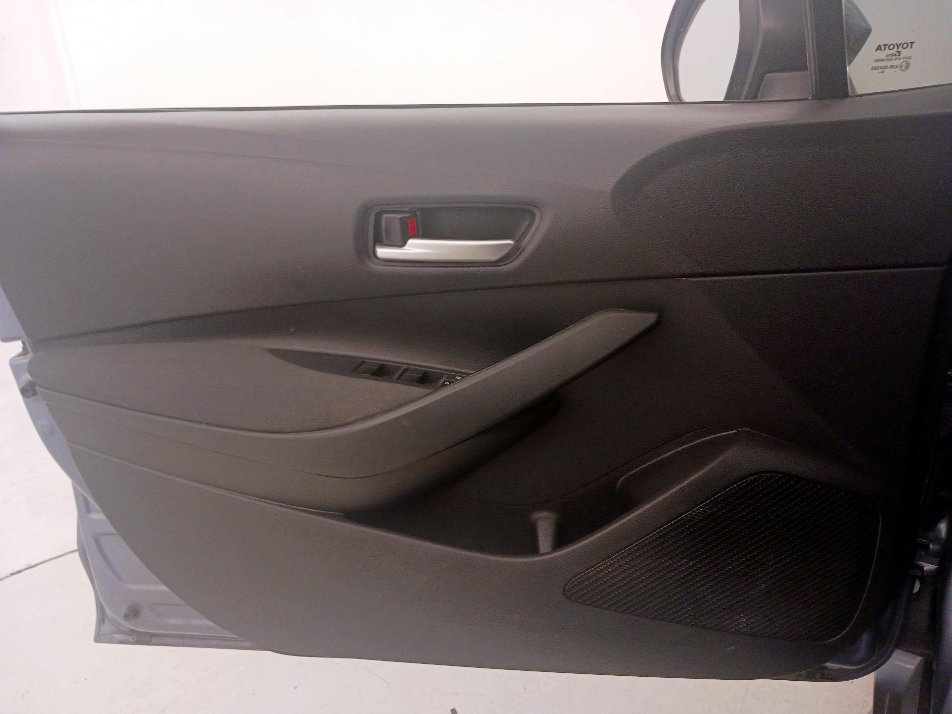 Thumbnail: 2020 Toyota Corolla - 12