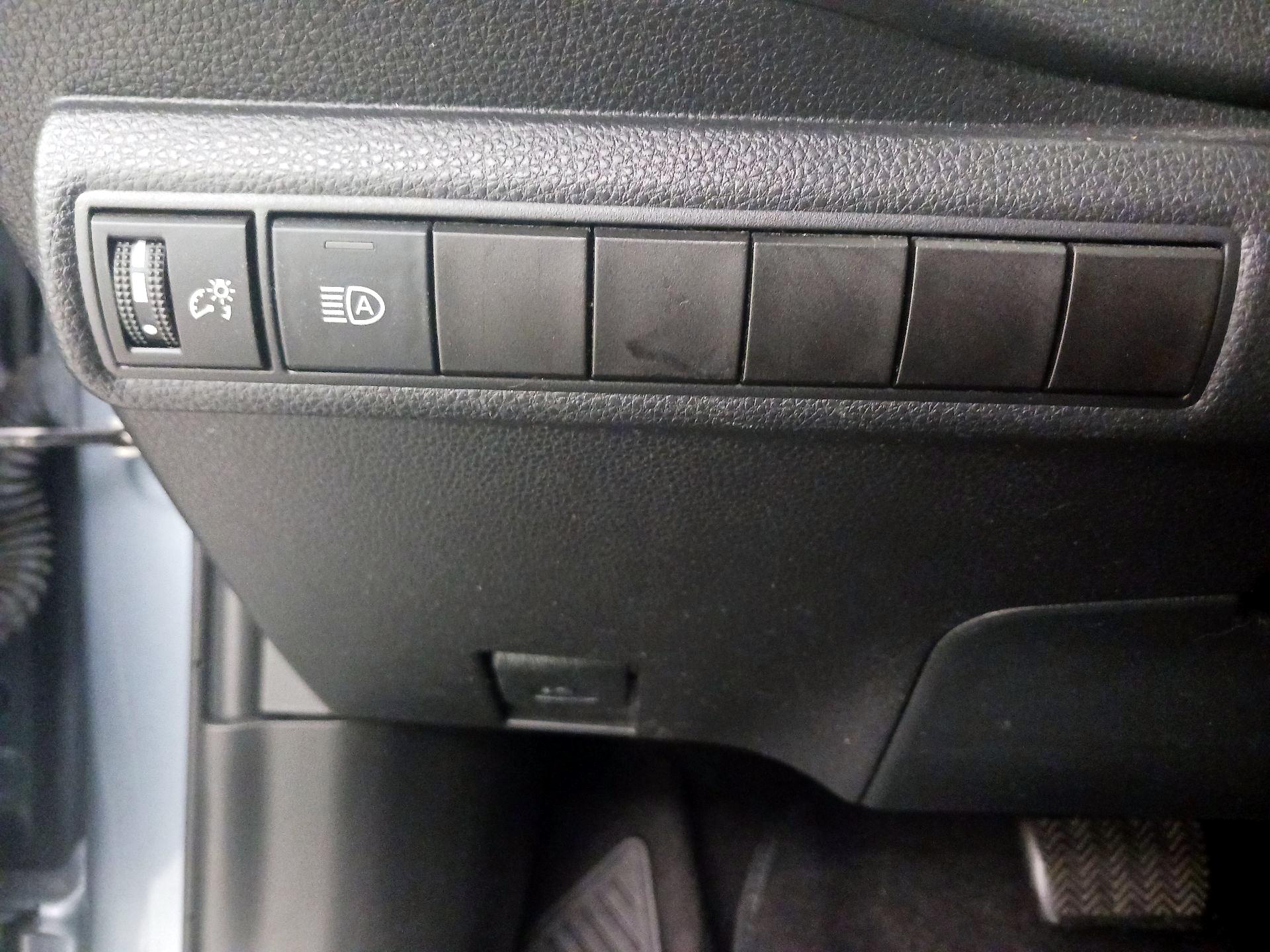 Thumbnail: 2020 Toyota Corolla - 13