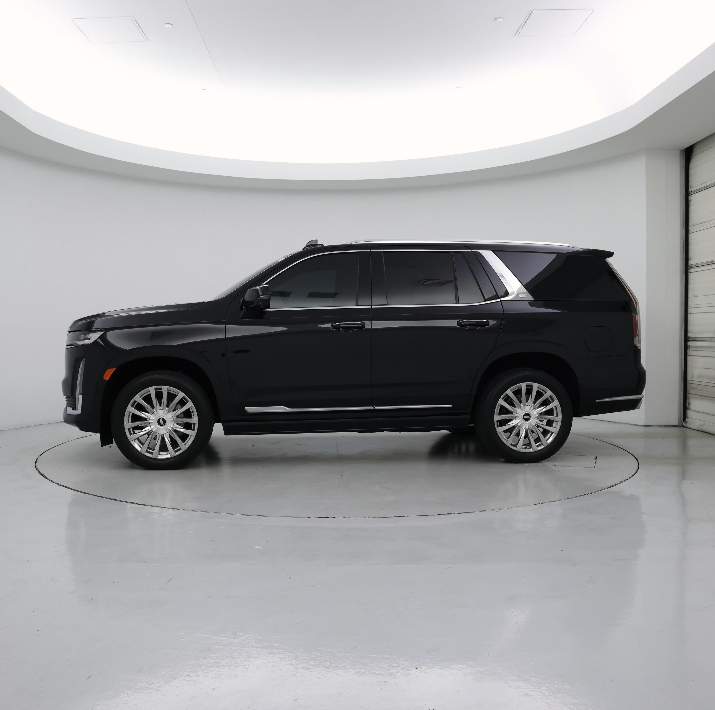 Thumbnail: 2023 Cadillac Escalade - 3