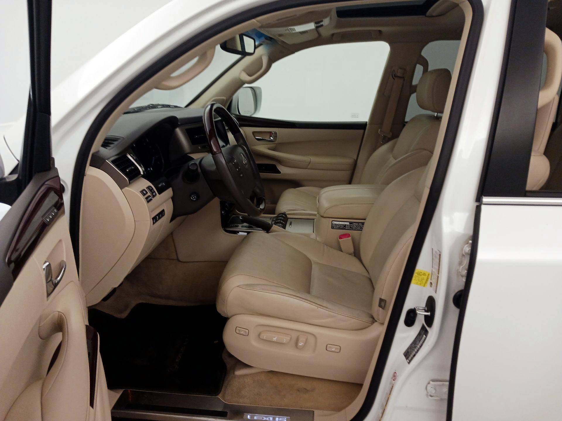 Thumbnail: 2014 Lexus LX - 11