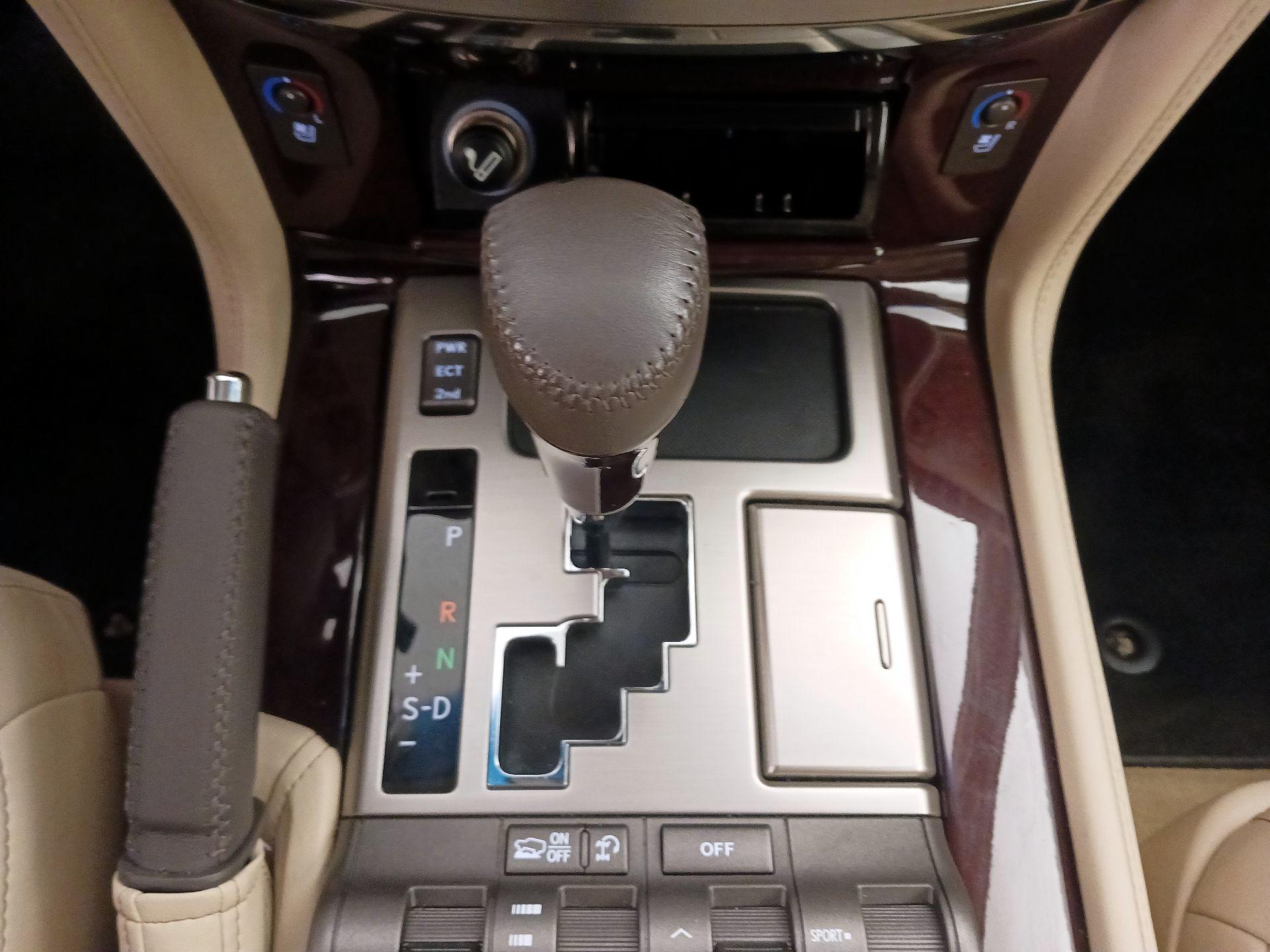 Thumbnail: 2014 Lexus LX - 18