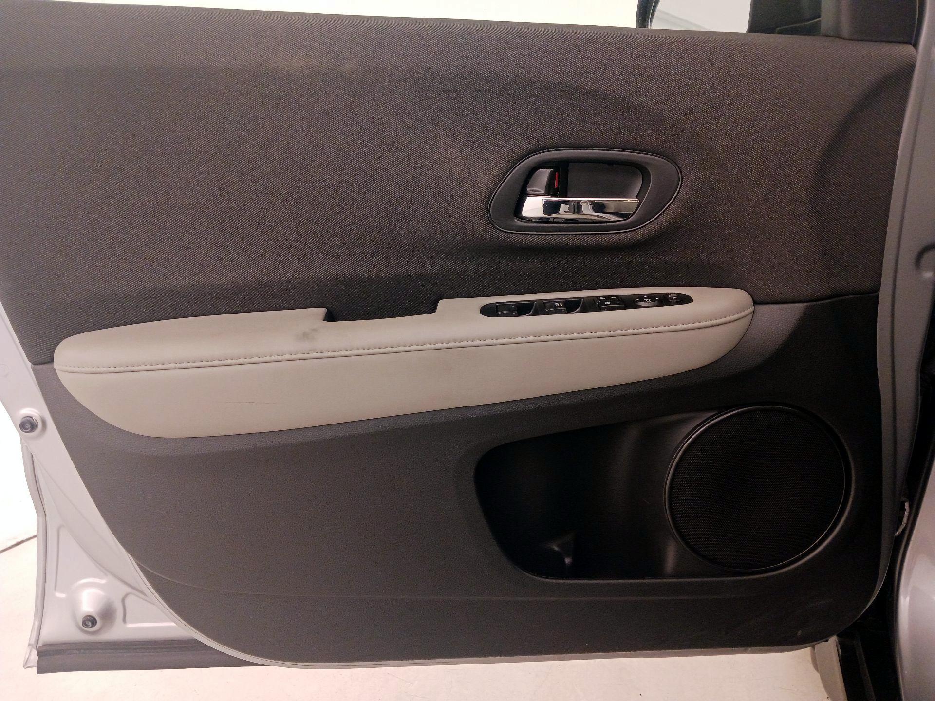 Thumbnail: 2019 Honda HR-V - 12