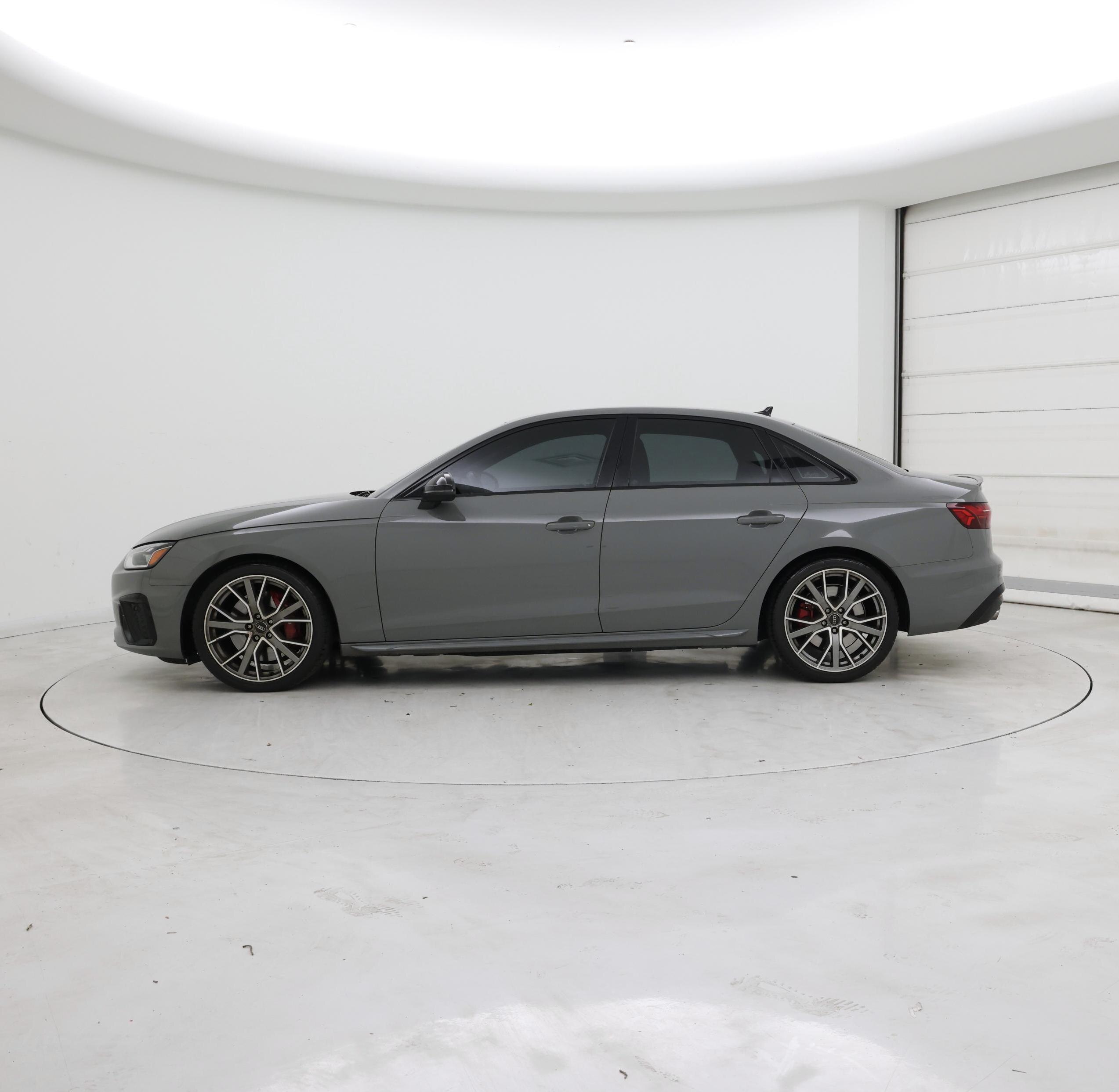 Thumbnail: 2021 Audi S4 - 3