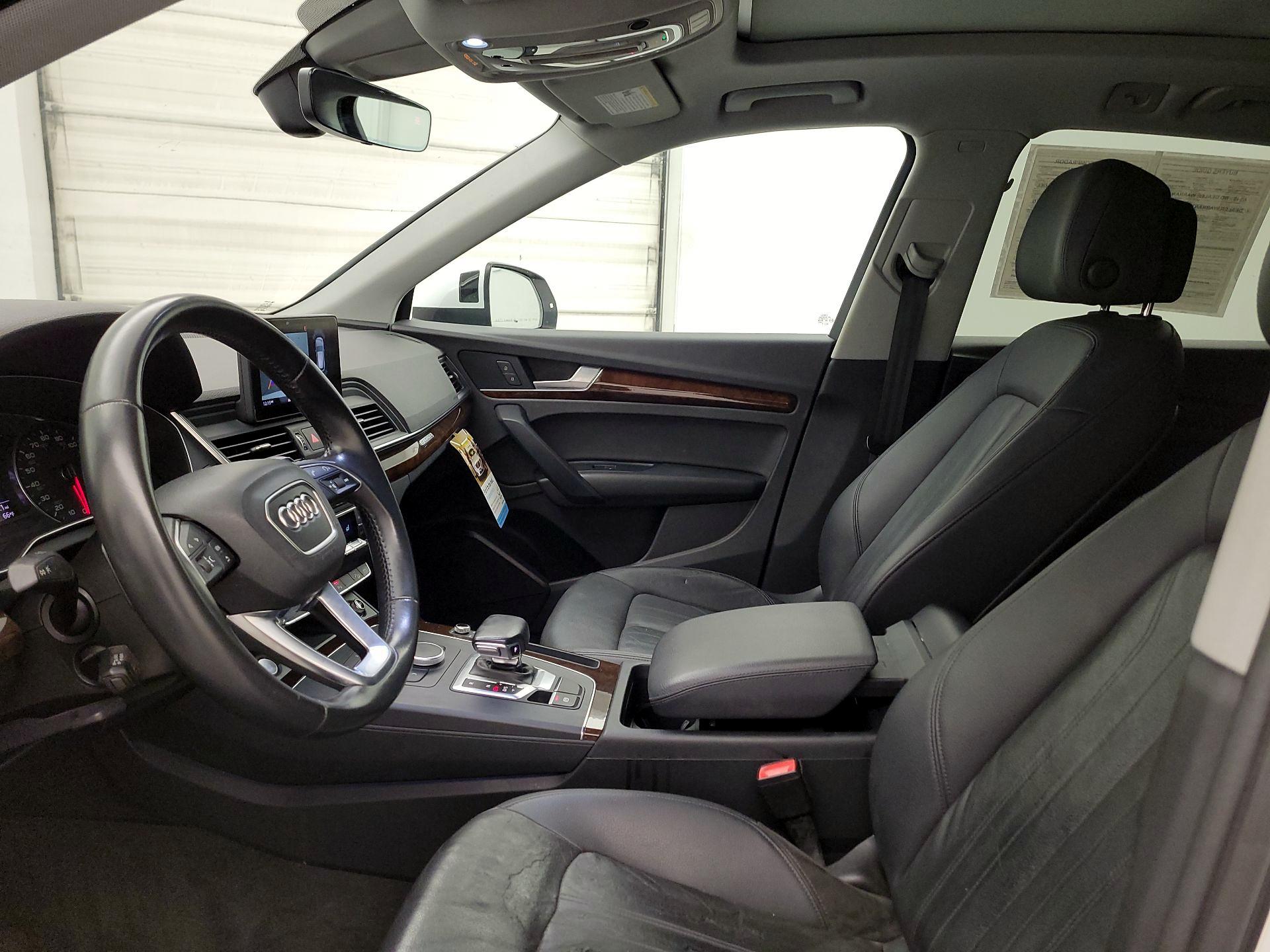 Thumbnail: 2020 Audi Q5 - 11