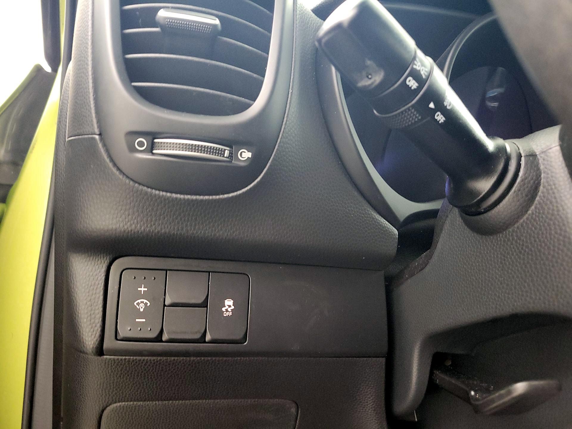 Thumbnail: 2018 Kia Soul - 13