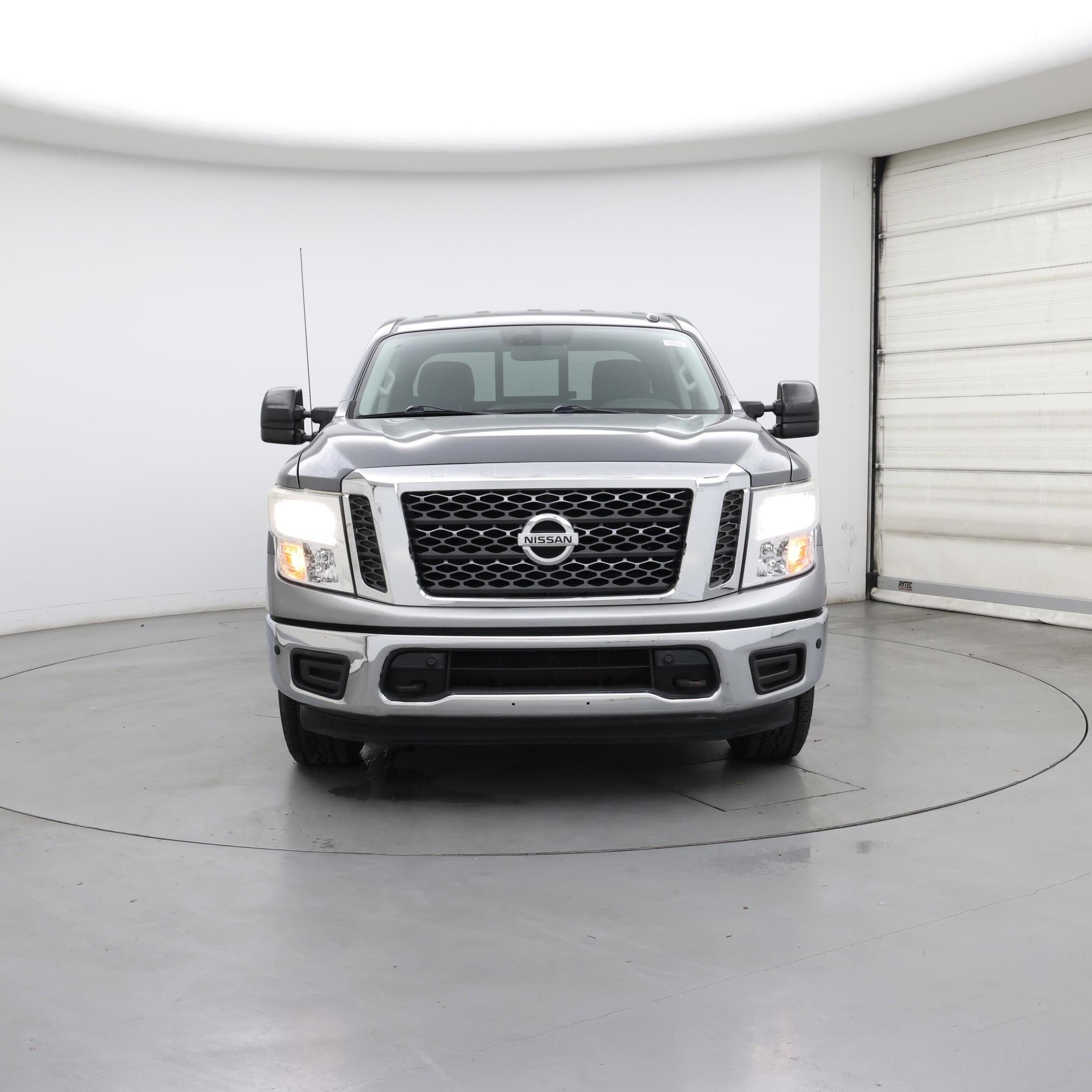 Thumbnail: 2018 Nissan Titan - 5