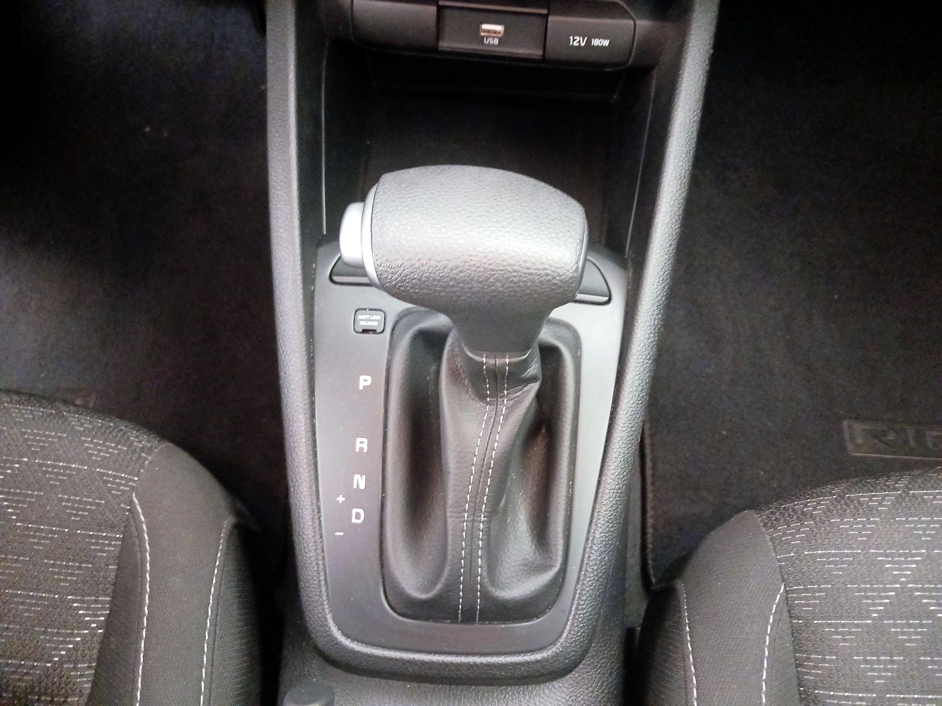 Thumbnail: 2023 Kia Rio - 17