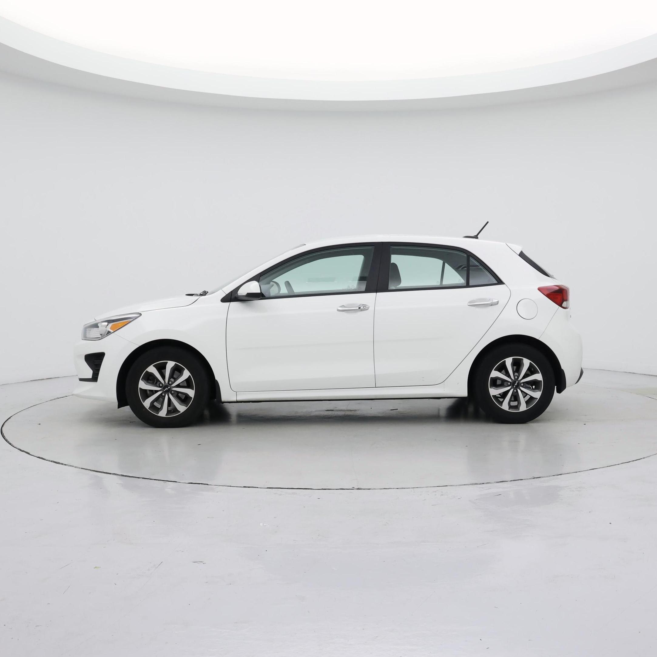 Thumbnail: 2023 Kia Rio - 3