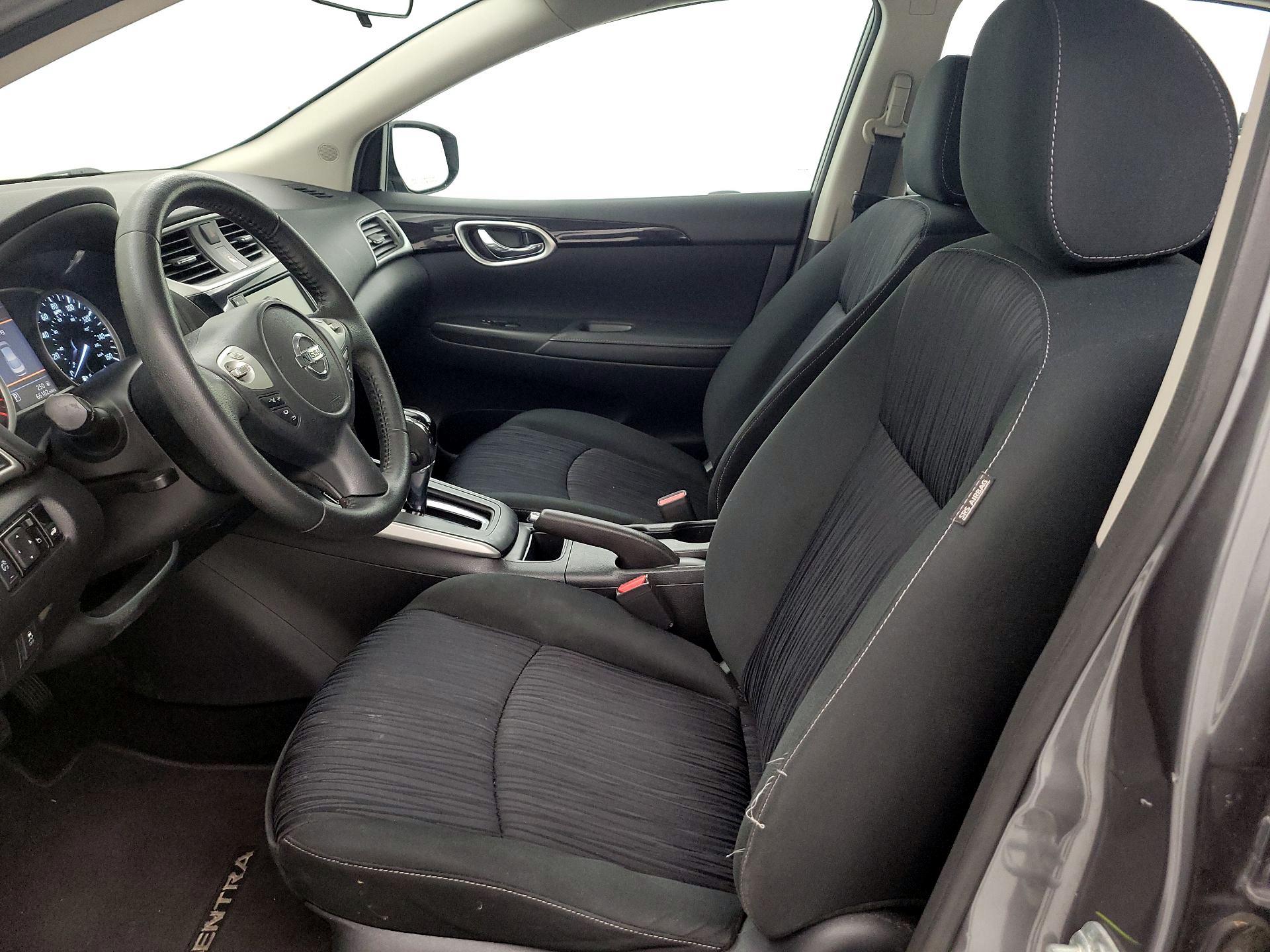 Thumbnail: 2019 Nissan Sentra - 11