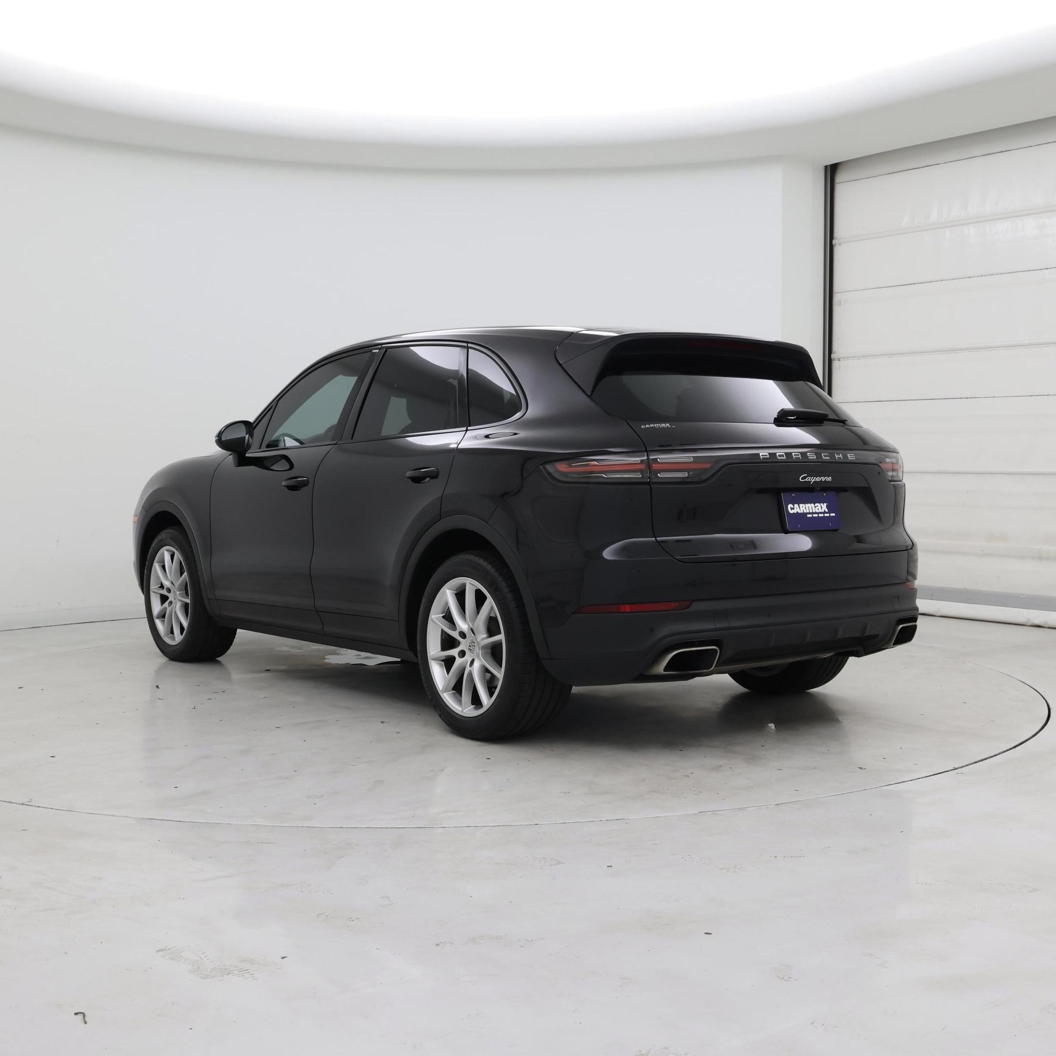 Thumbnail: 2019 Porsche Cayenne - 2