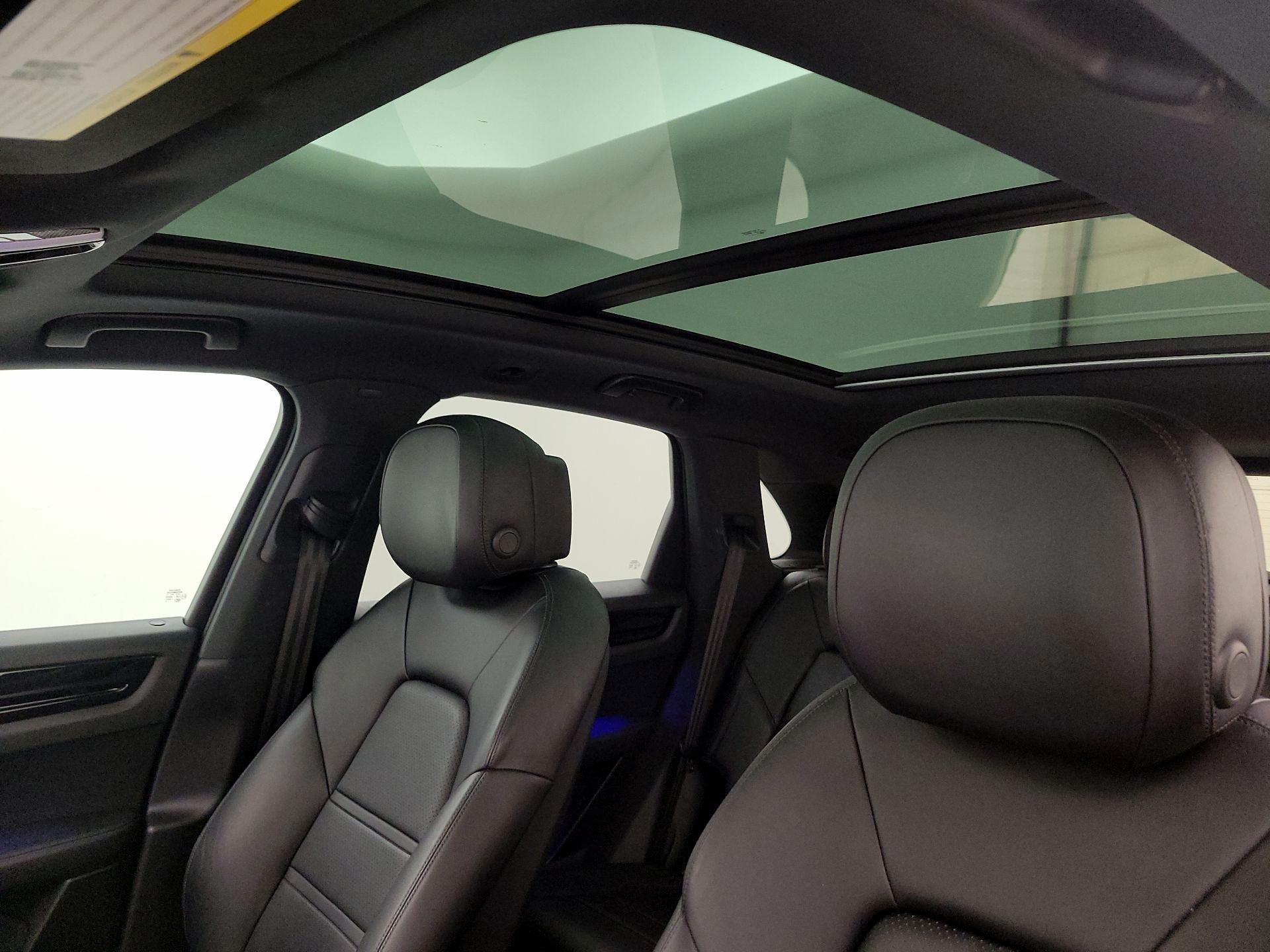 Thumbnail: 2019 Porsche Cayenne - 20