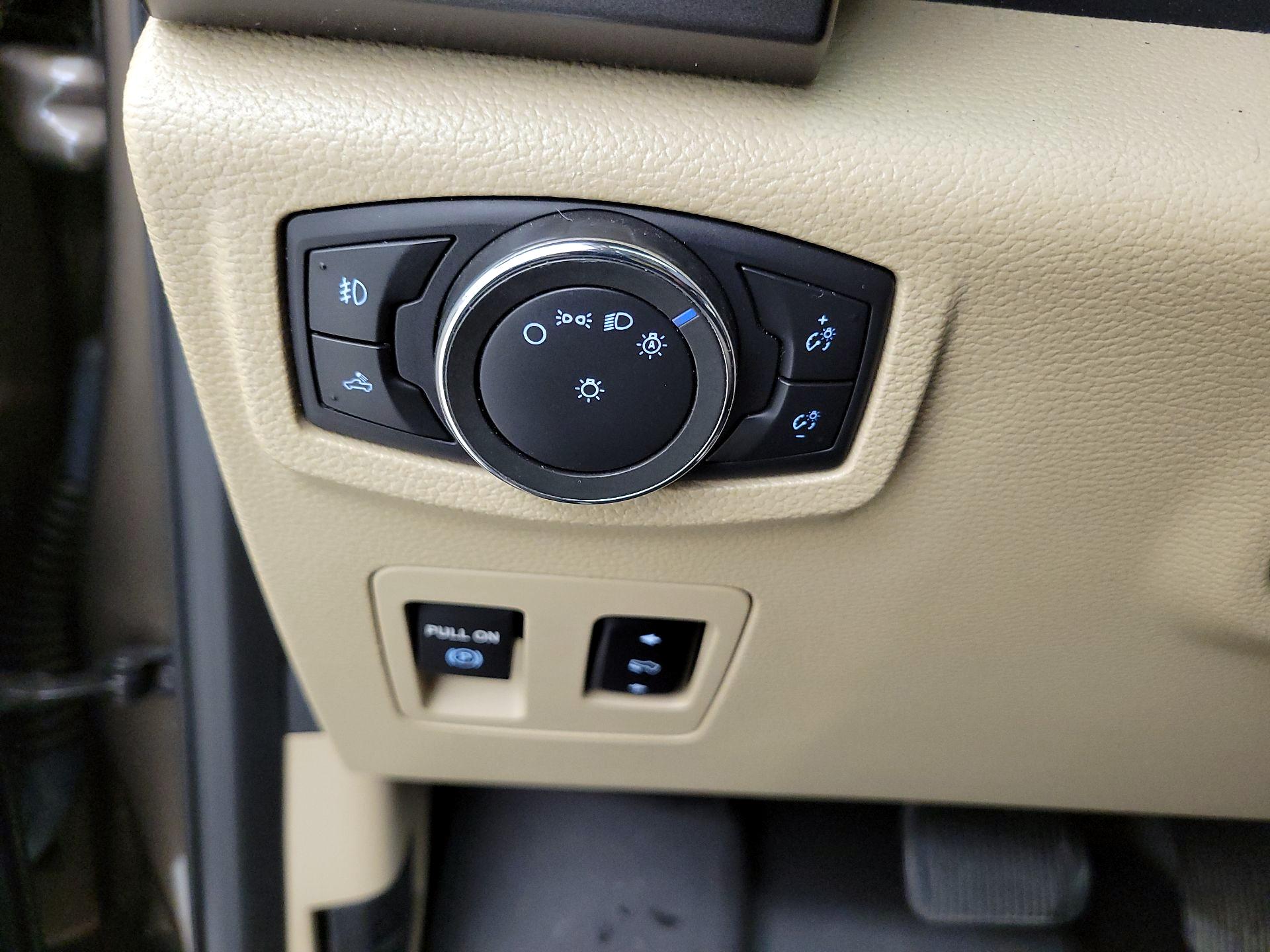 Thumbnail: 2015 Ford F-150 - 13