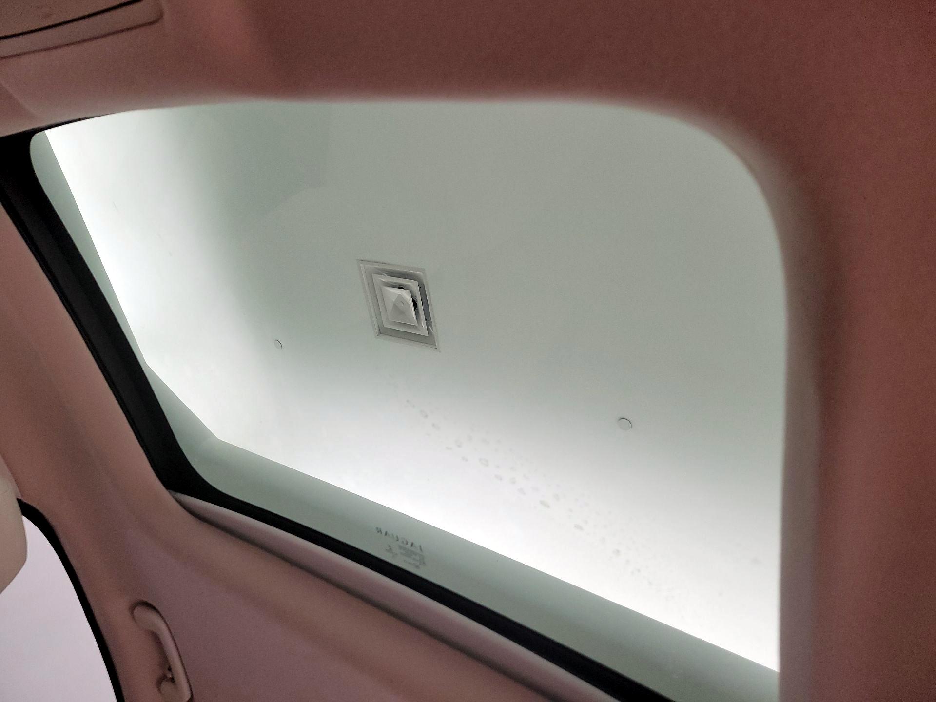 Thumbnail: 2017 Jaguar XE - 19