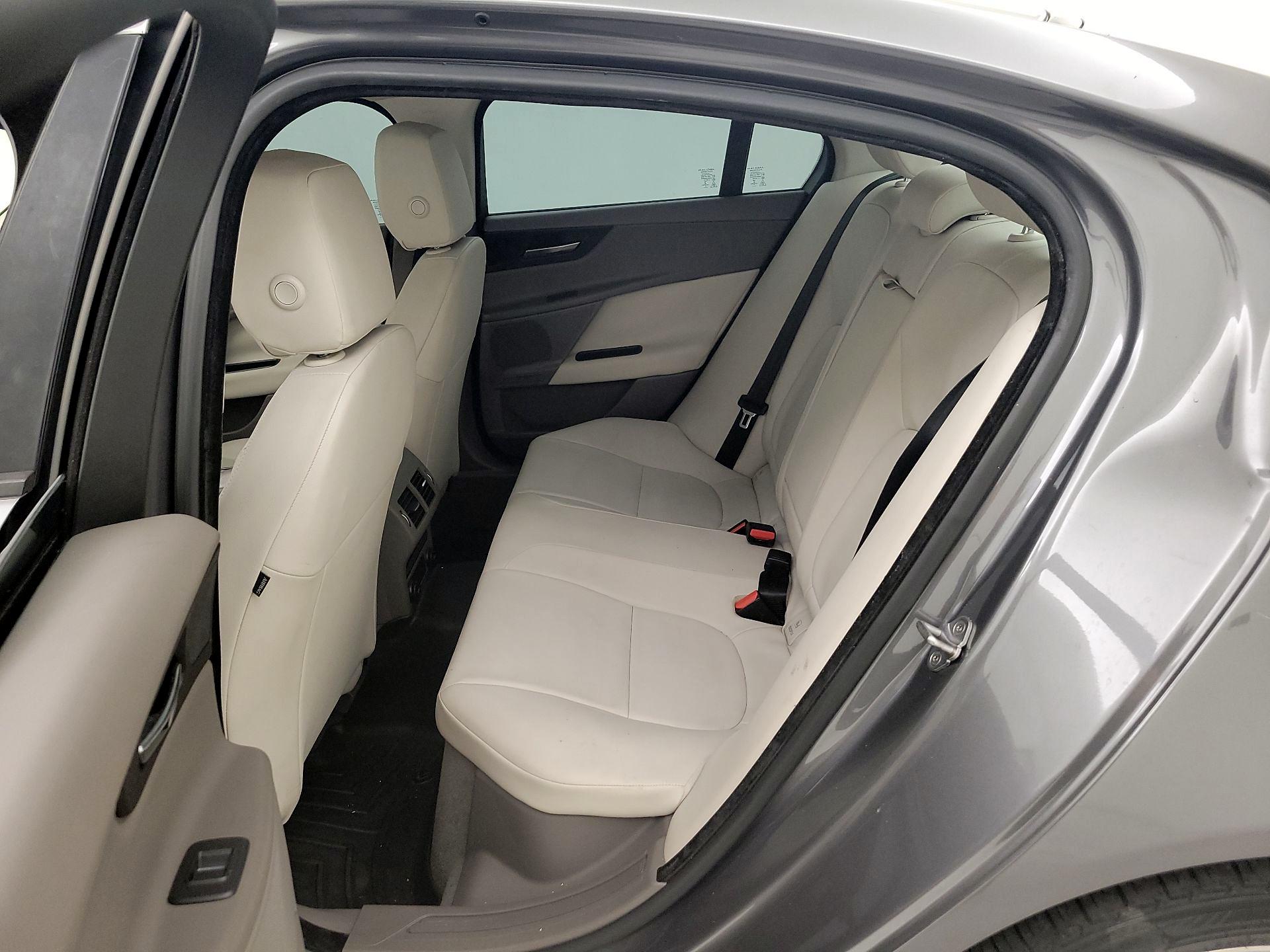 Thumbnail: 2017 Jaguar XE - 20