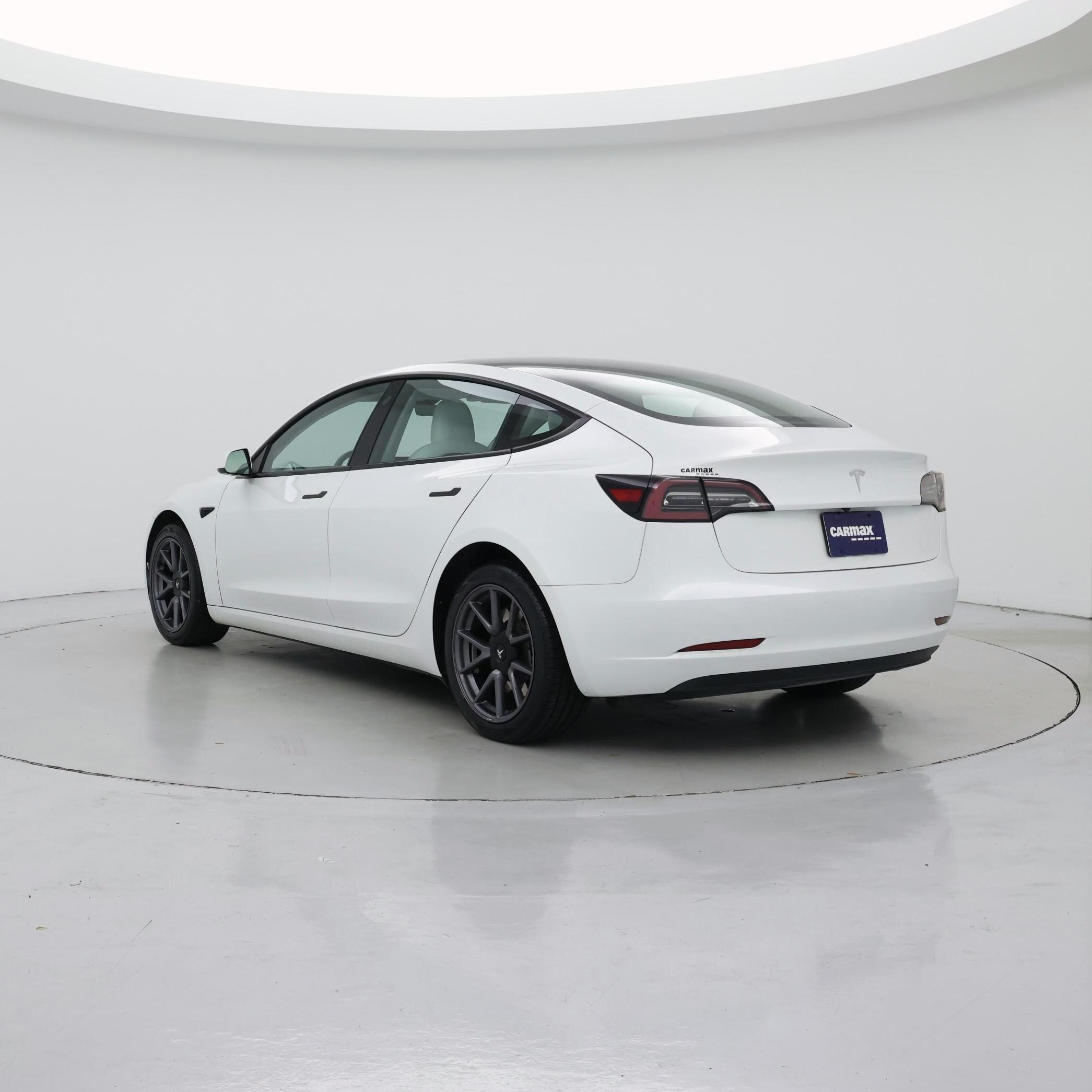 Thumbnail: 2023 Tesla Model 3 - 2