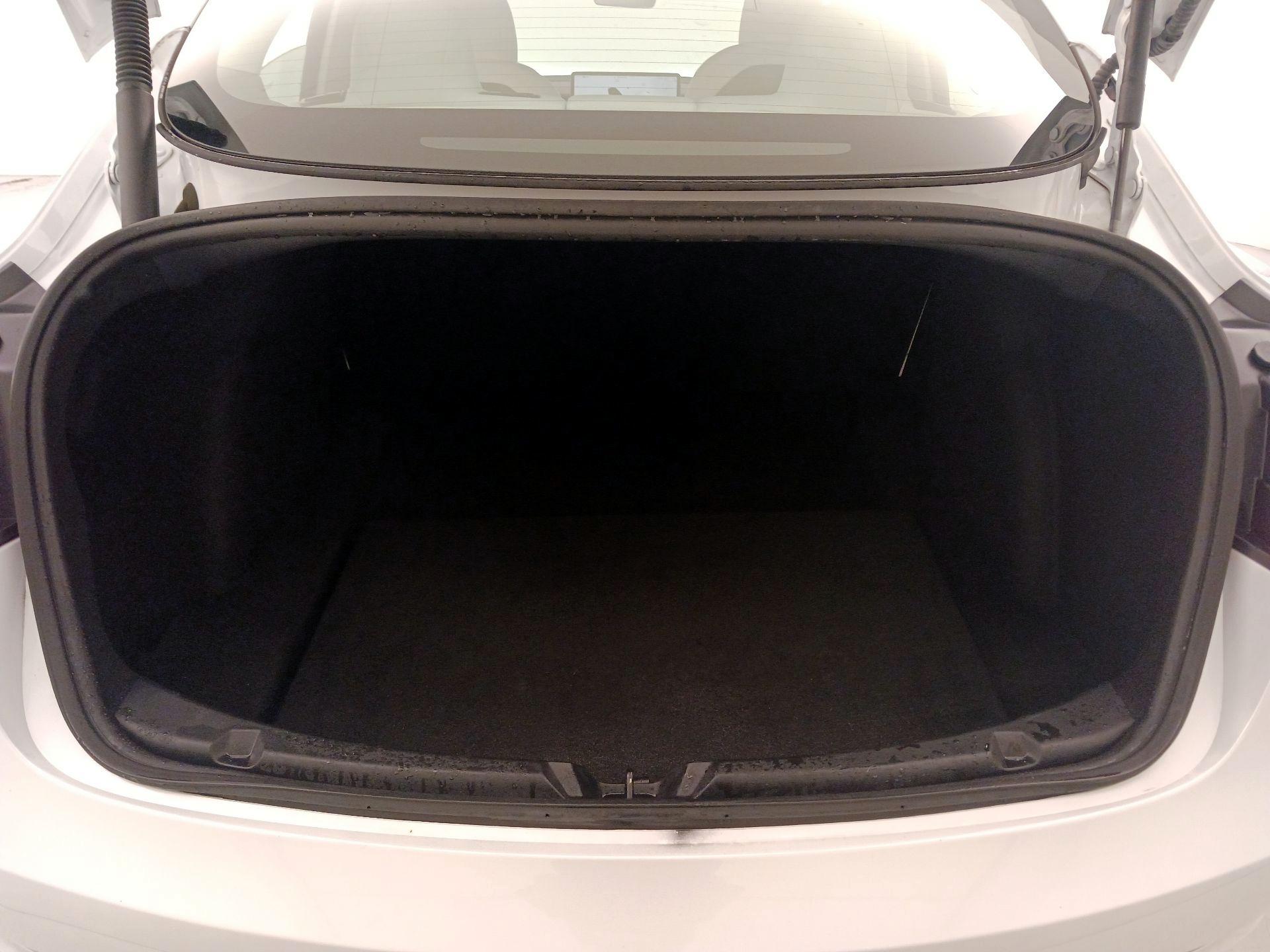 Thumbnail: 2023 Tesla Model 3 - 19