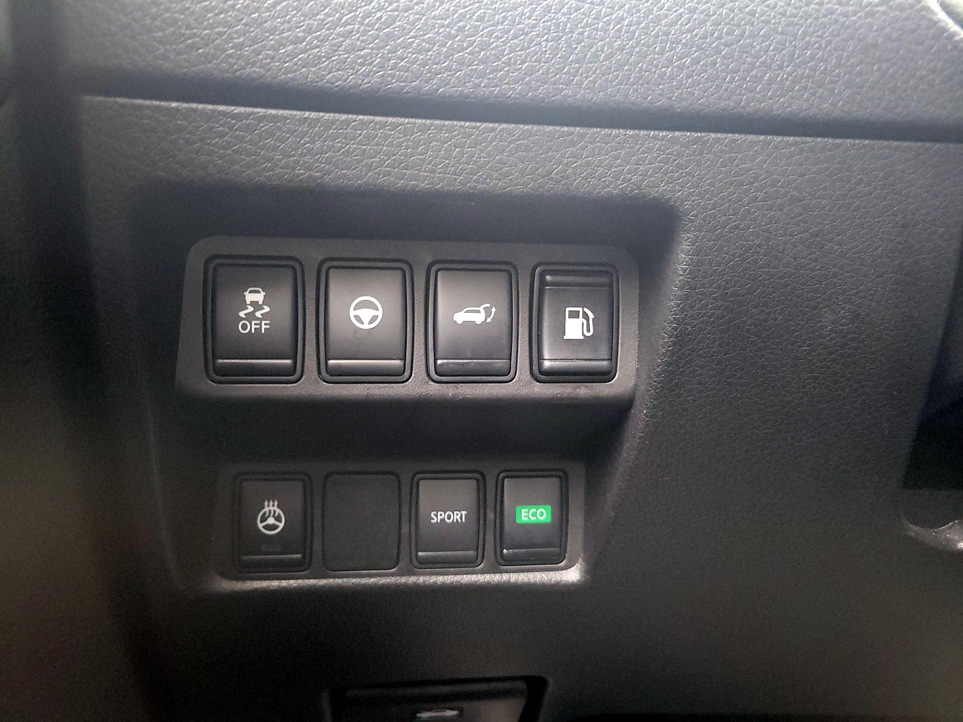 Thumbnail: 2018 Nissan Rogue - 13