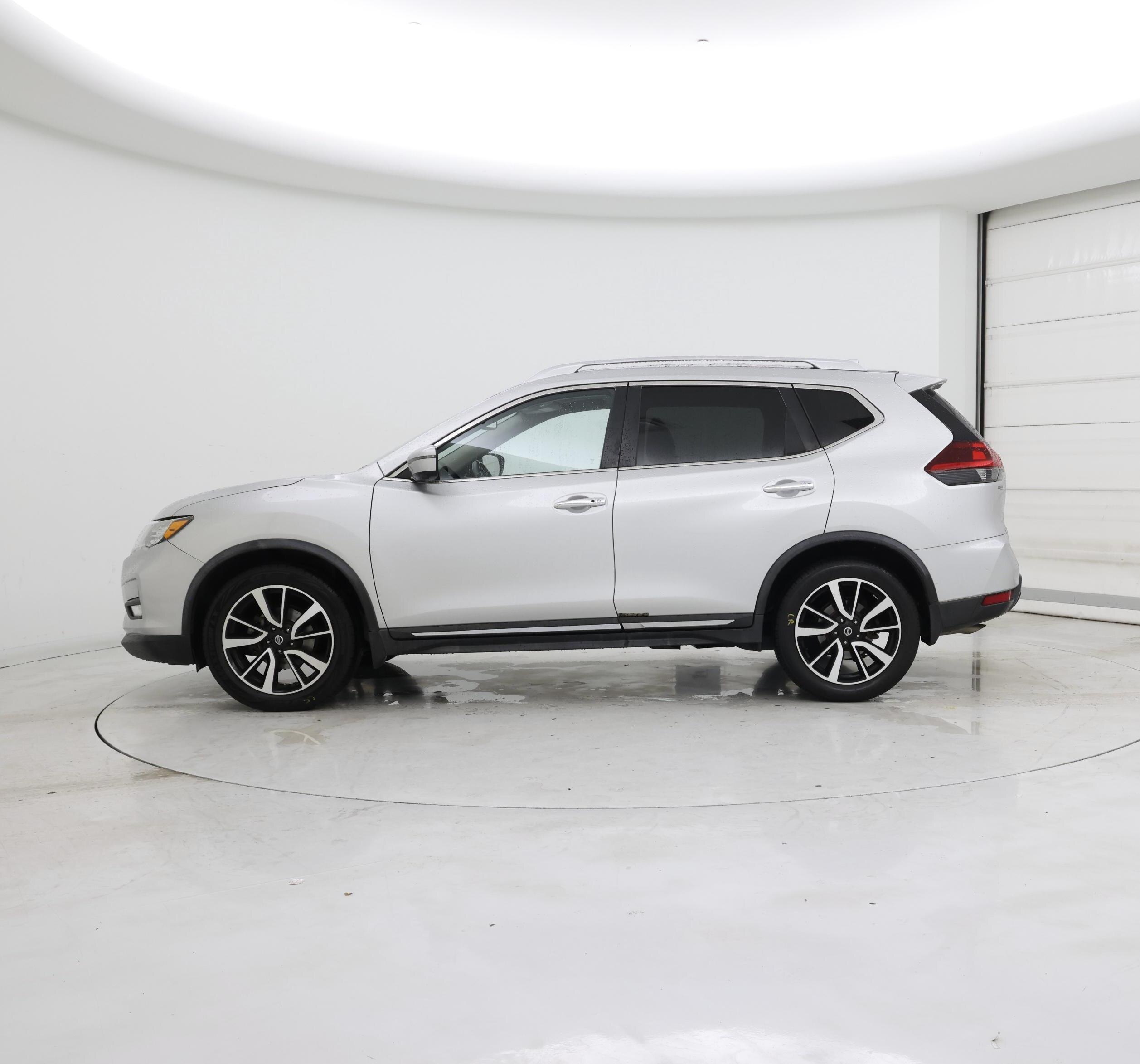 Thumbnail: 2018 Nissan Rogue - 3