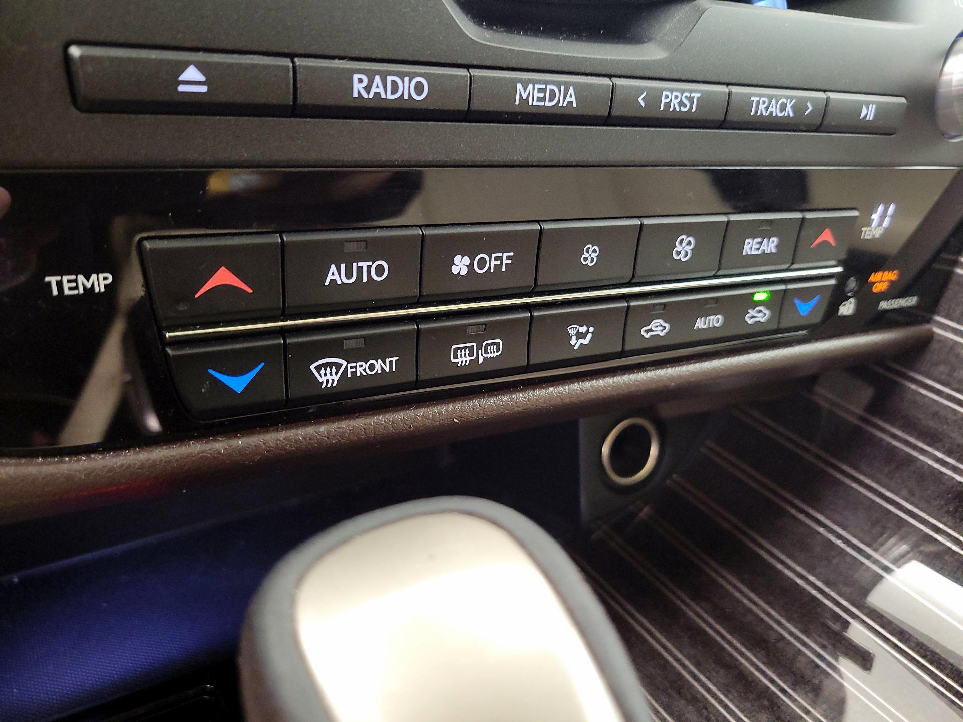 Thumbnail: 2019 Lexus RX - 17